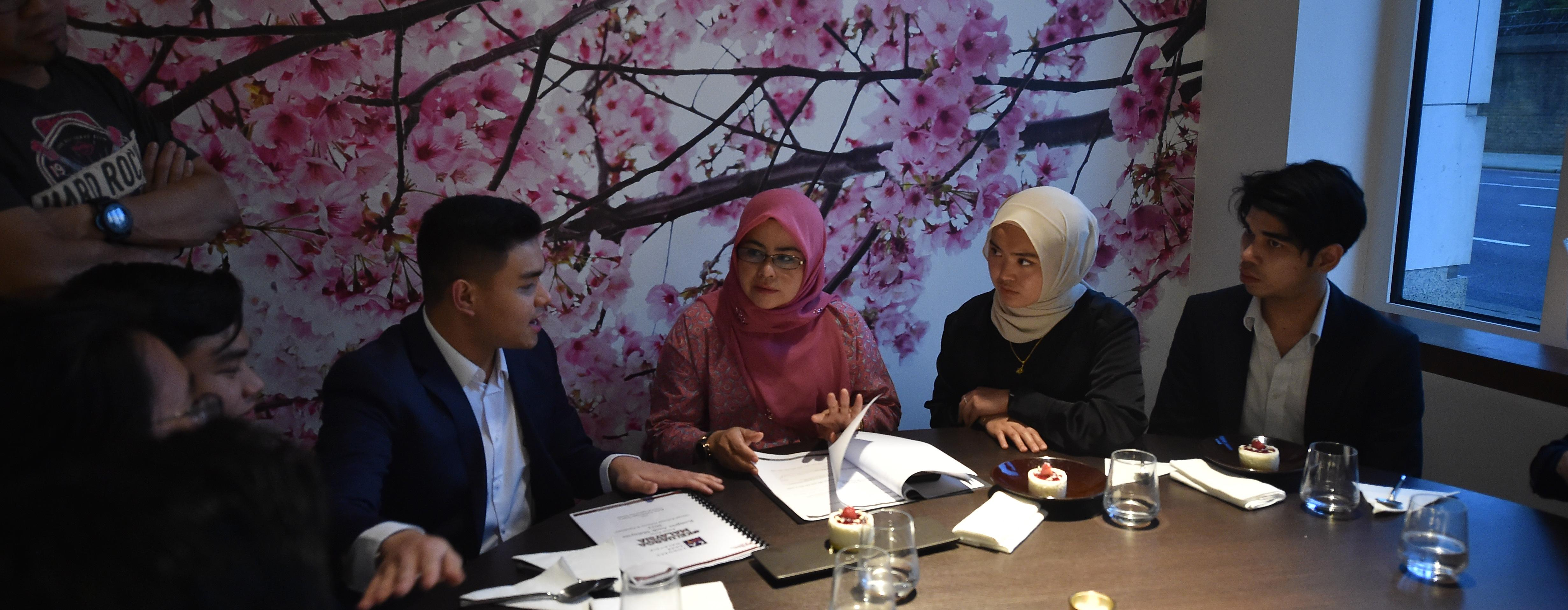 YBM Hadiri Sesi Sembang Santai bersama Wakil Badan Perhubungan Negara UK & Eire