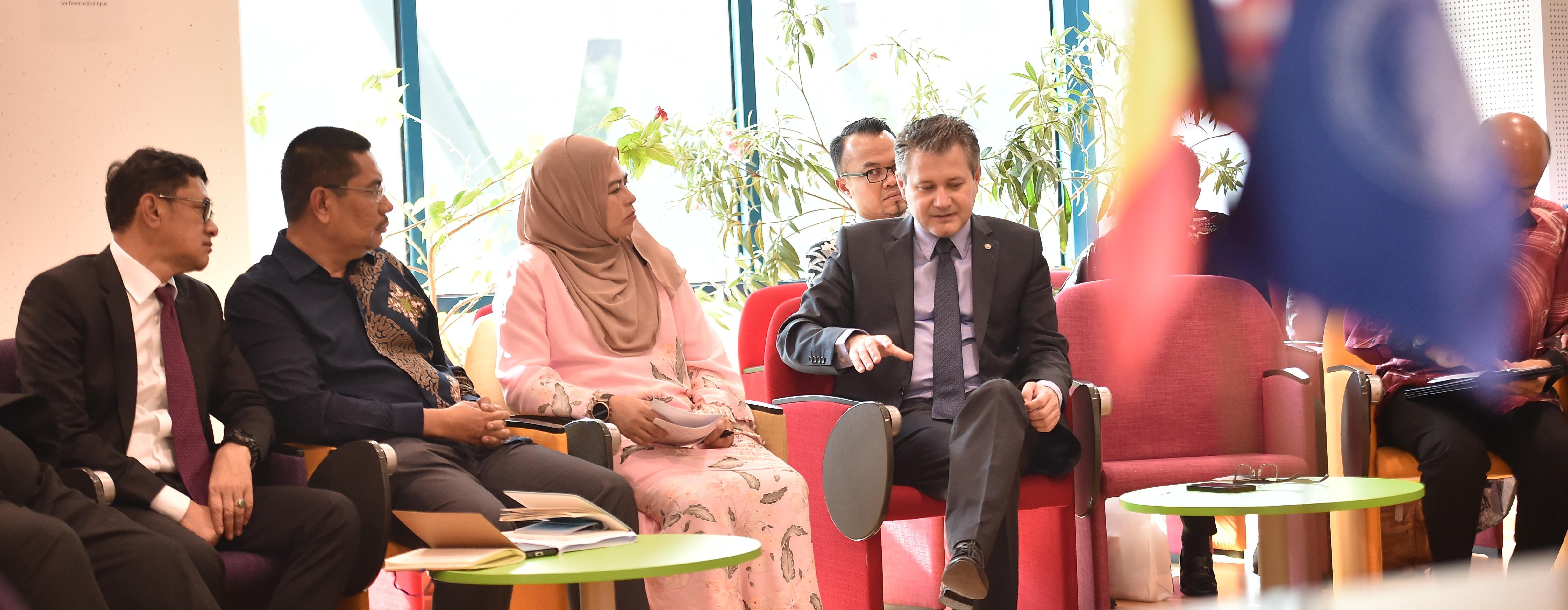 Lawatan Ke Polytechnic University of Bucharest