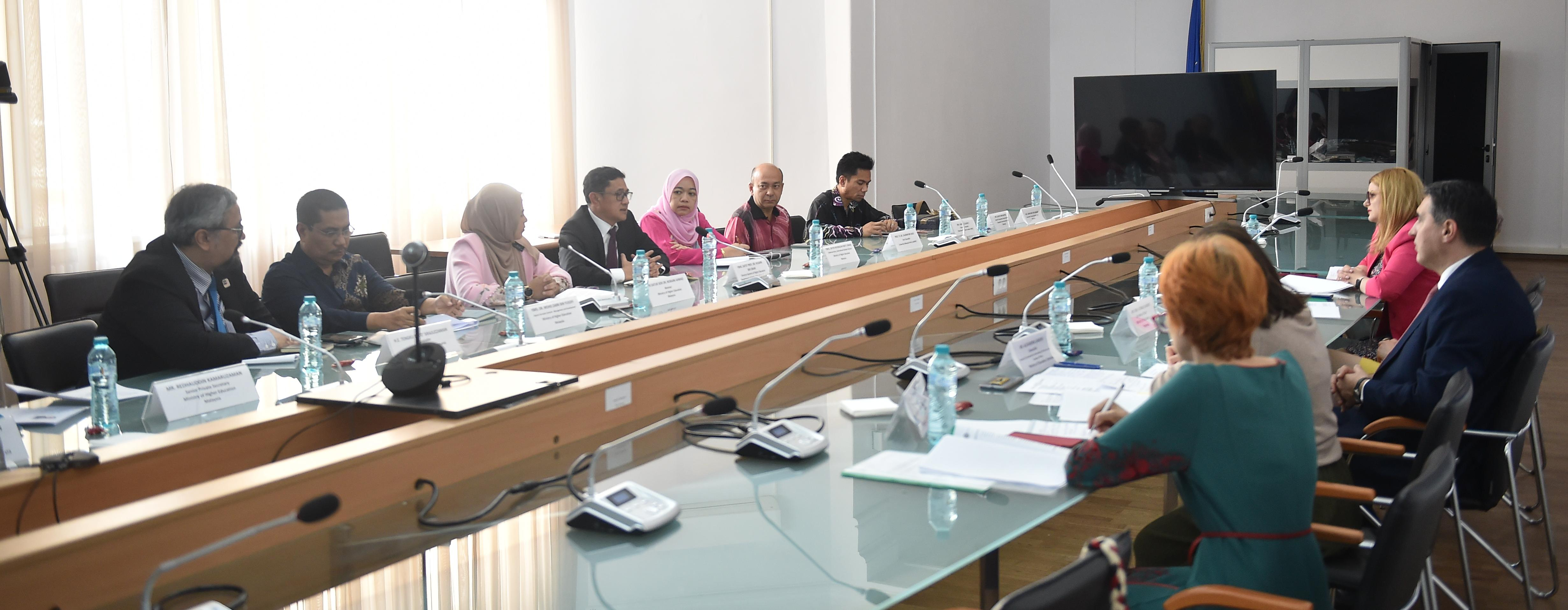 Kunjung Hormat ke Kementerian Pendidikan Romania