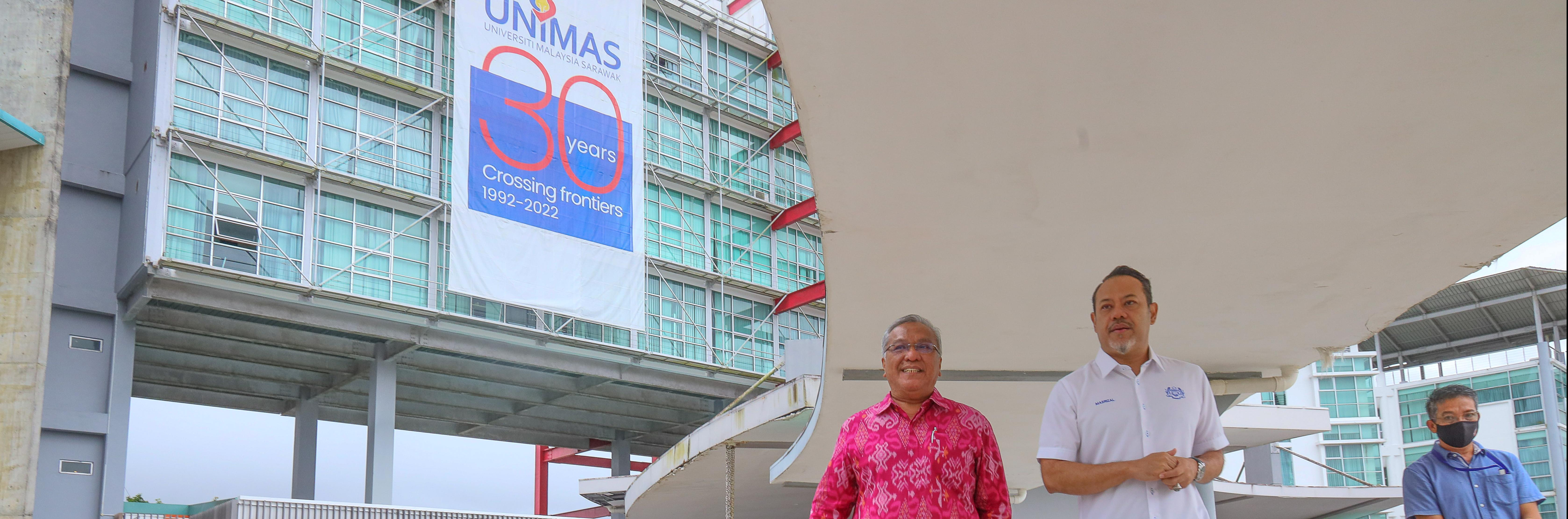 YB Timbalan Menteri Adakan Lawatan Kerja Ke UNIMAS