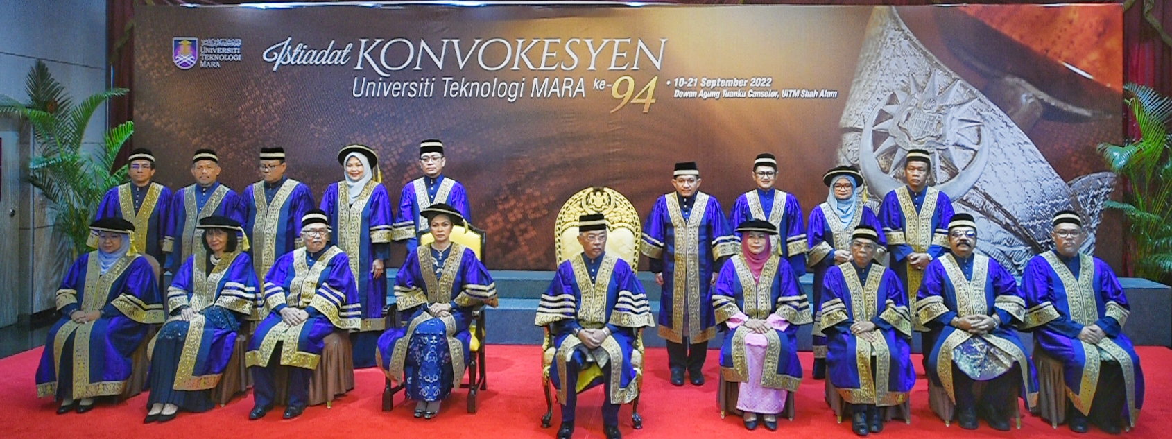 KDYMM Seri Paduka Baginda Yang Di-Pertuan Agong Berkenan Berangkat Menyempurnakan Istiadat Konvokesyen Uitm Ke-94