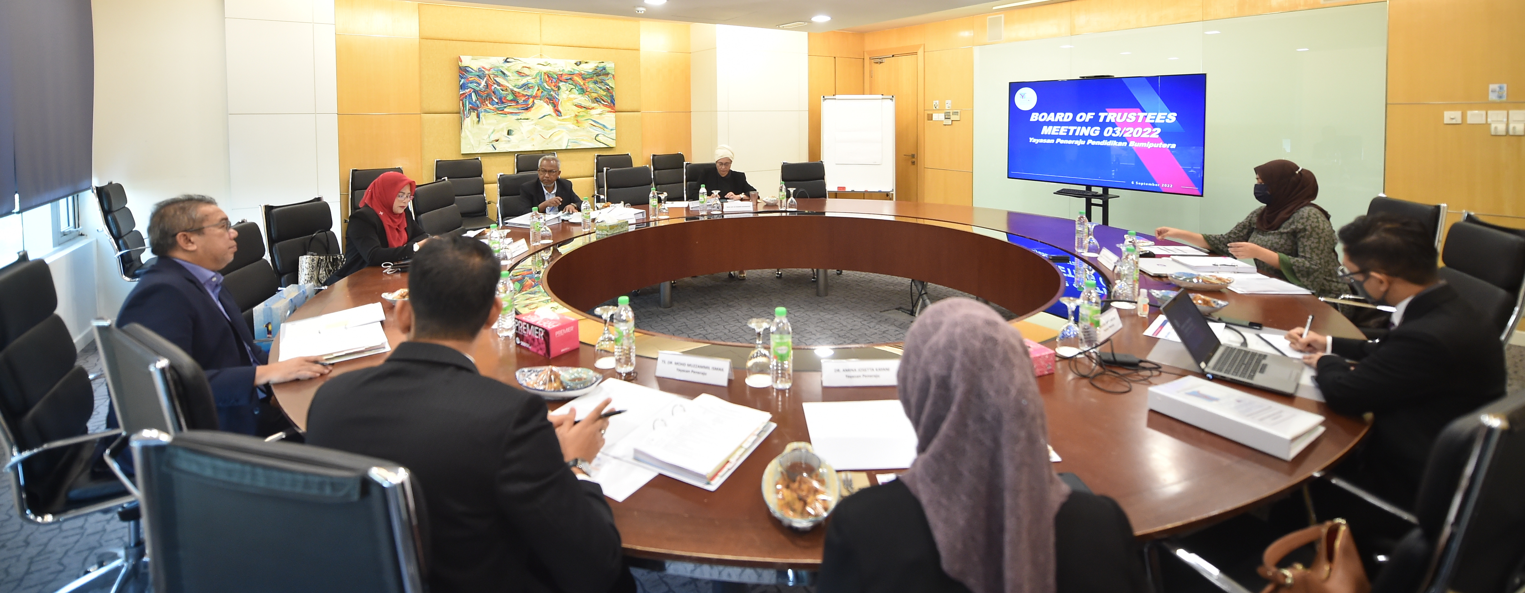 YB Menteri Hadiri Mesyuarat Yayasan Peneraju