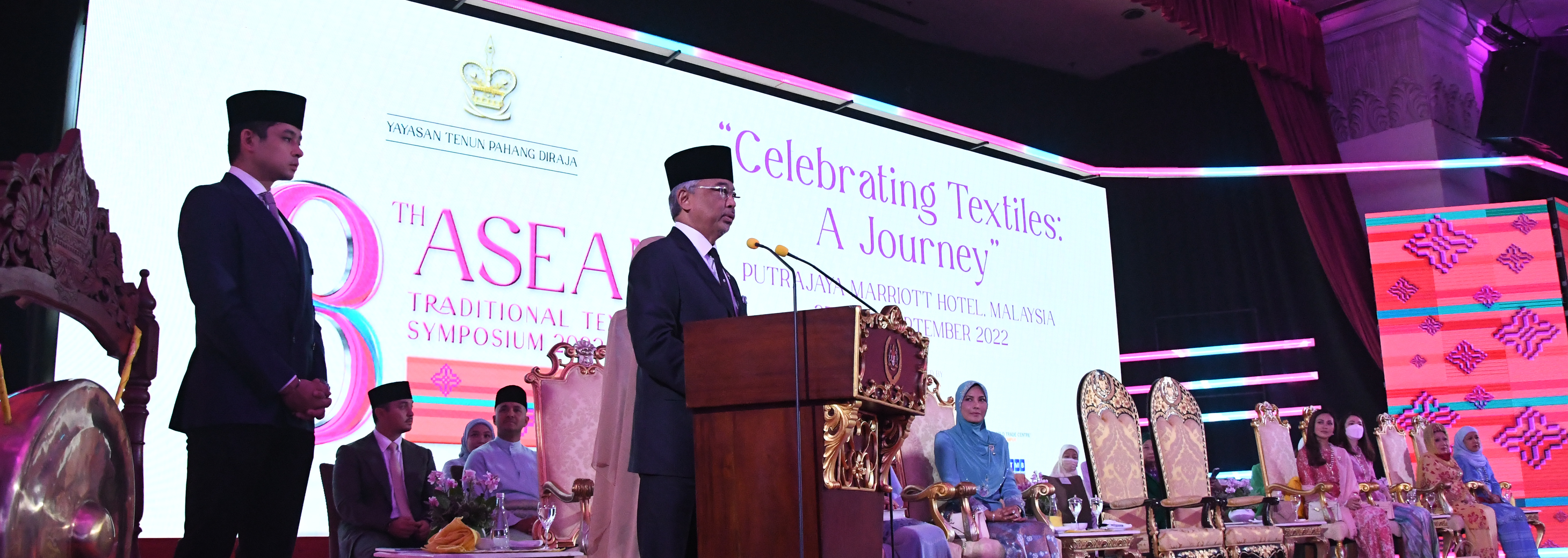 YBM Hadiri Simposium Tekstil Tradisional Asean Ke-8
