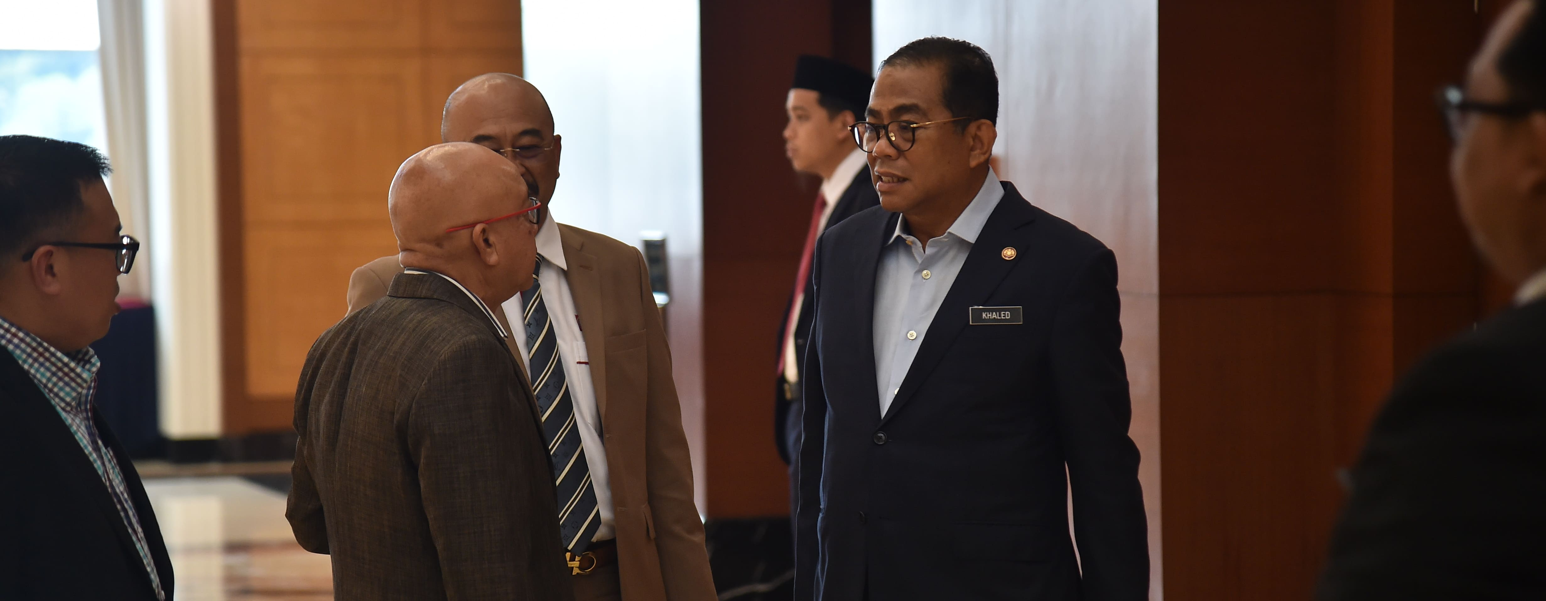 YB Menteri Hadir Pembentangan Bajet Mini 2023 di Dewan Rakyat