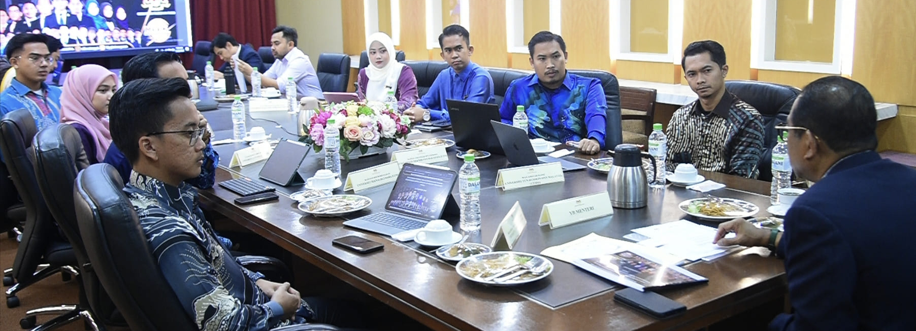 YB Menteri Pendidikan Tinggi Bertemu Para Pemimpin Mahasiswa