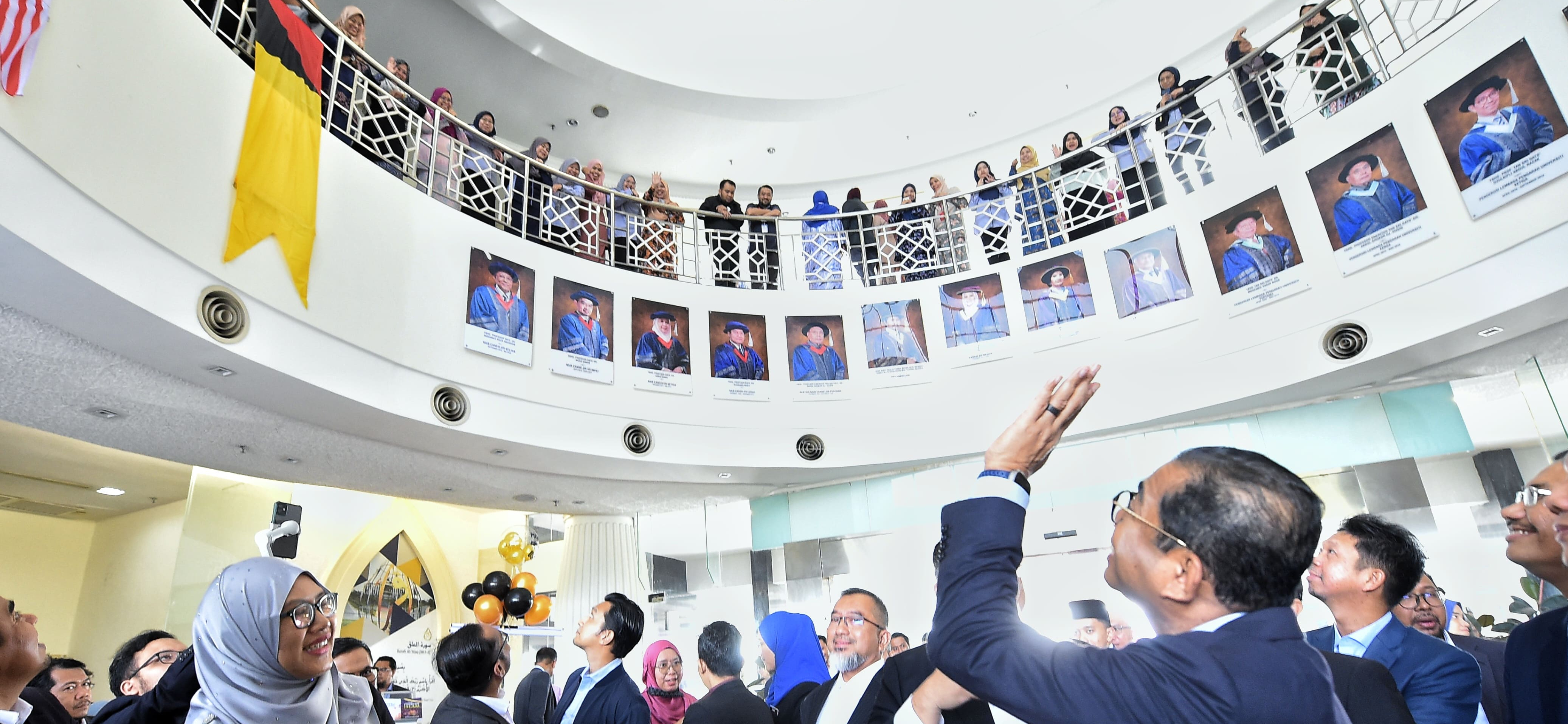 YB Menteri Adakan Lawatan Kerja Ke USIM