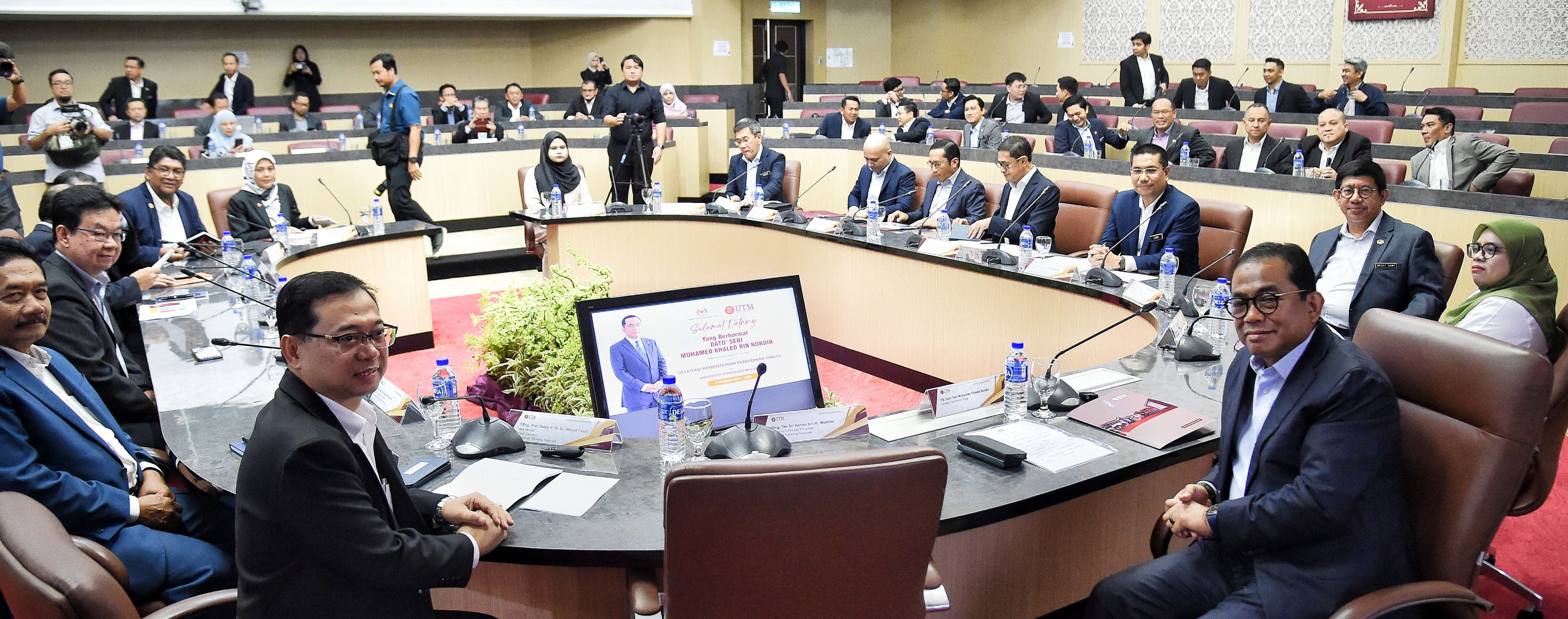 YB Menteri Lawat UTM