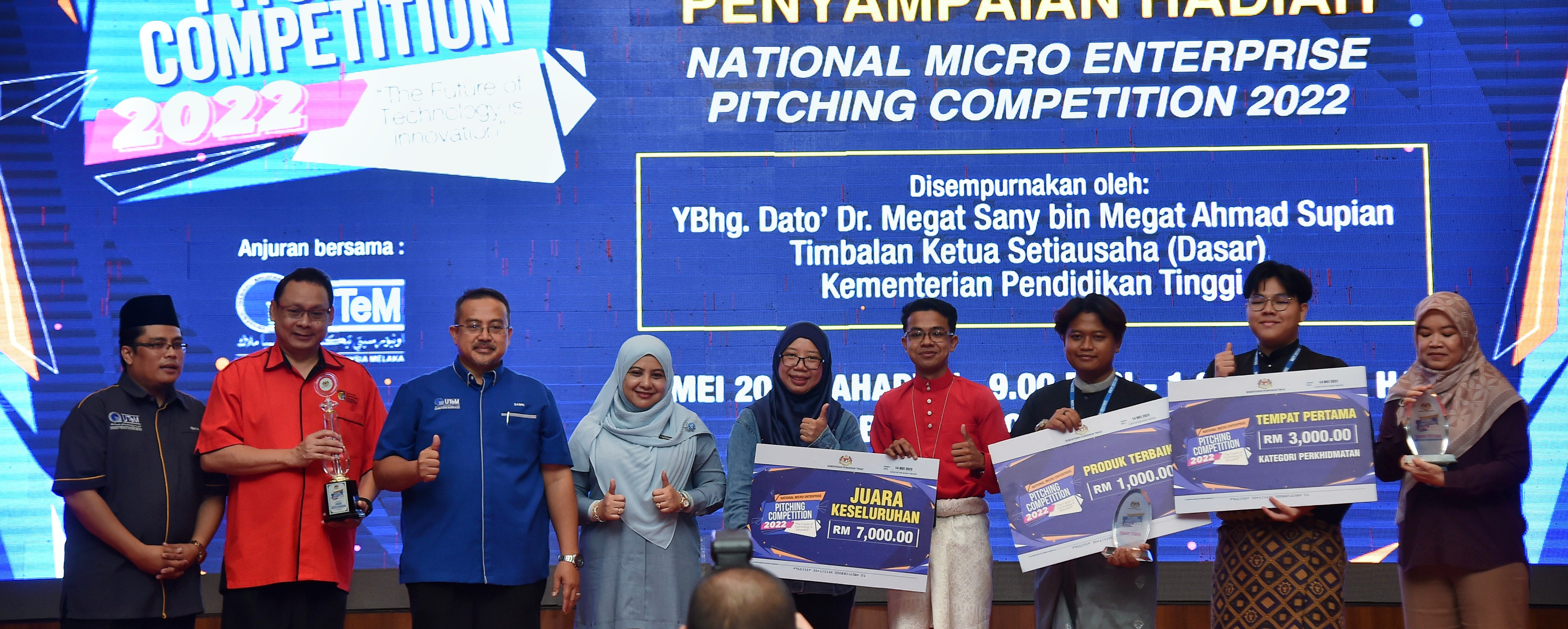 Uni Parcel Station (UNIPS) Inovasi Mahasiswa UKM Dinobat Juara NMEPC22'