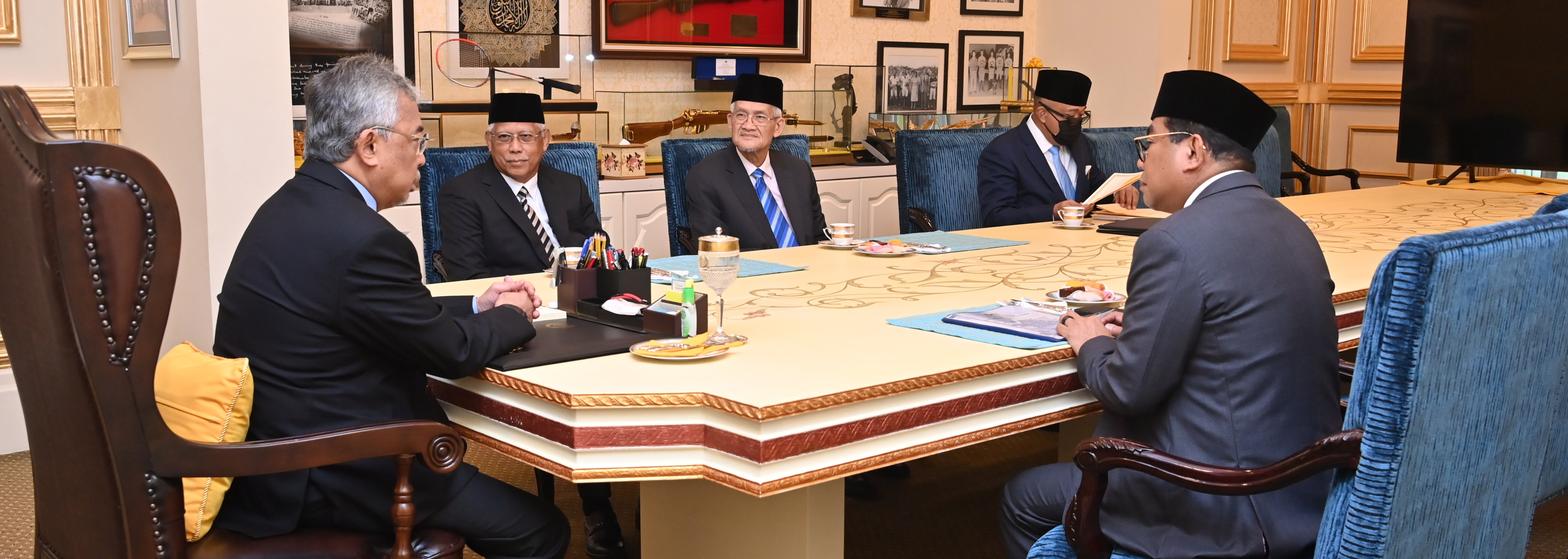 Seri Paduka Yang Di-Pertuan Agong Terima Menghadap Menteri Pendidikan Tinggi