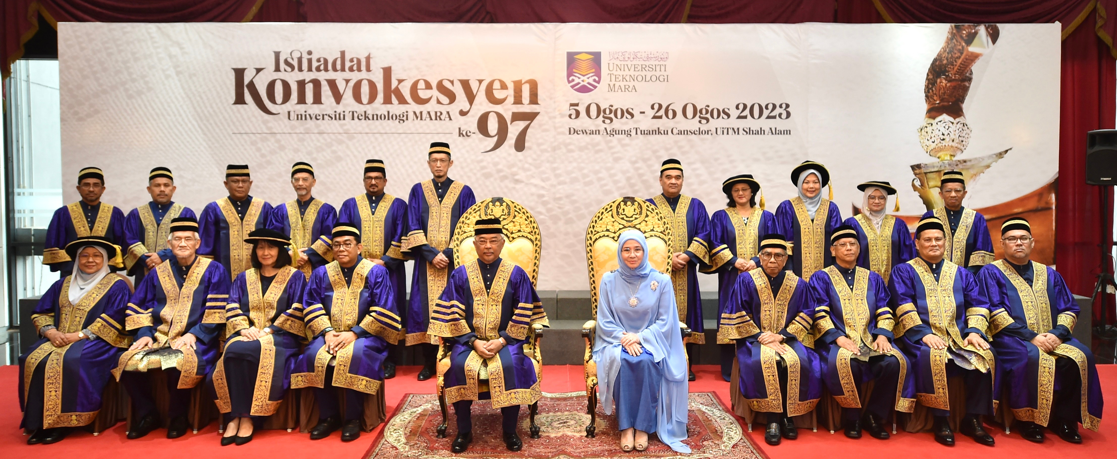 KDYMM Seri Paduka Baginda Yang Di-pertuan Agong Berkenan Berangkat Menyempurnakan Istiadat Konvokesyen UiTM Ke-97