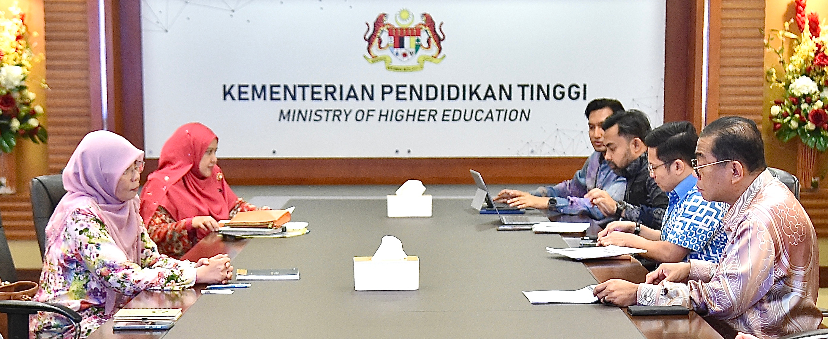 Penyelidikan Dan Inovasi Universiti Rancakkan Ekonomi Komuniti Dan Negara