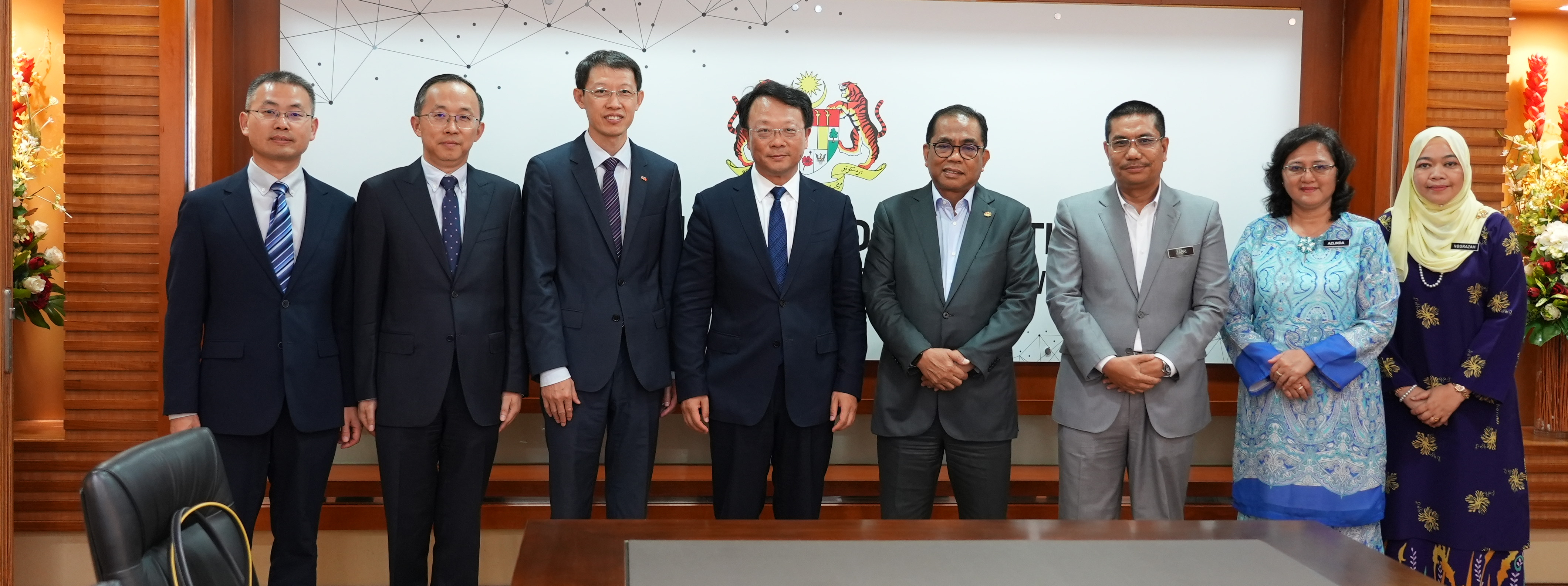 Kerjasama Strategik Republik Rakyat China - Malaysia Bangunkan Bidang Penyelidikan Teknologi Kejuruteraan