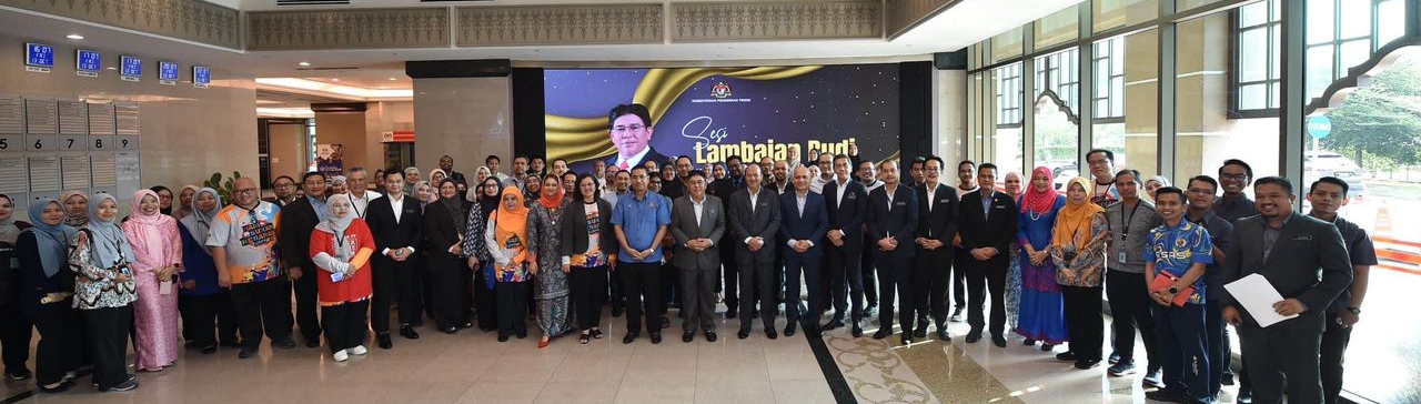 Jutaan Terima Kasih Dan Selamat Bersara YBhg. Dato' Seri Abdul Razak Jaafar, KSU KPT