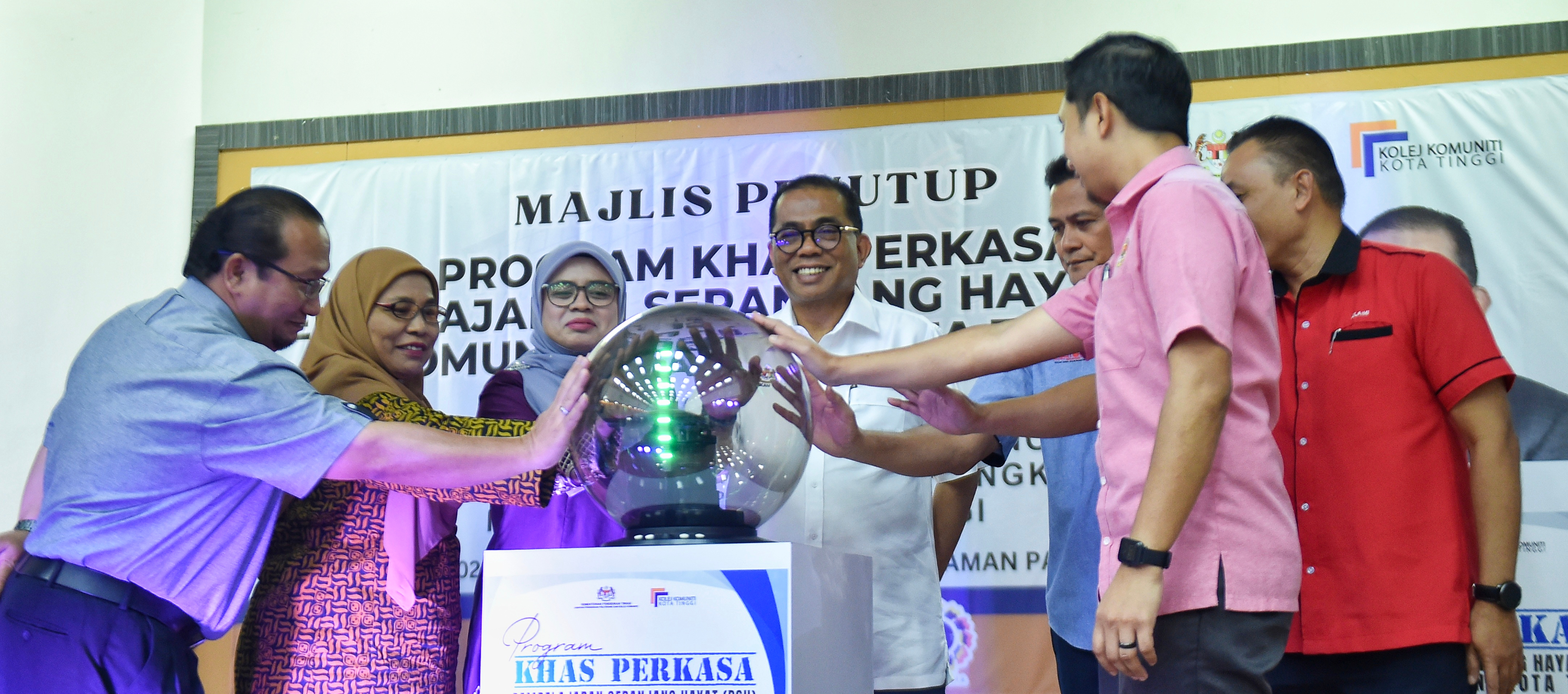 Program Khas Perkasa Pembelajaran Sepanjang Hayat (PSH) Komuniti MADANI Kota Tinggi Tarik Minat Warga Setempat