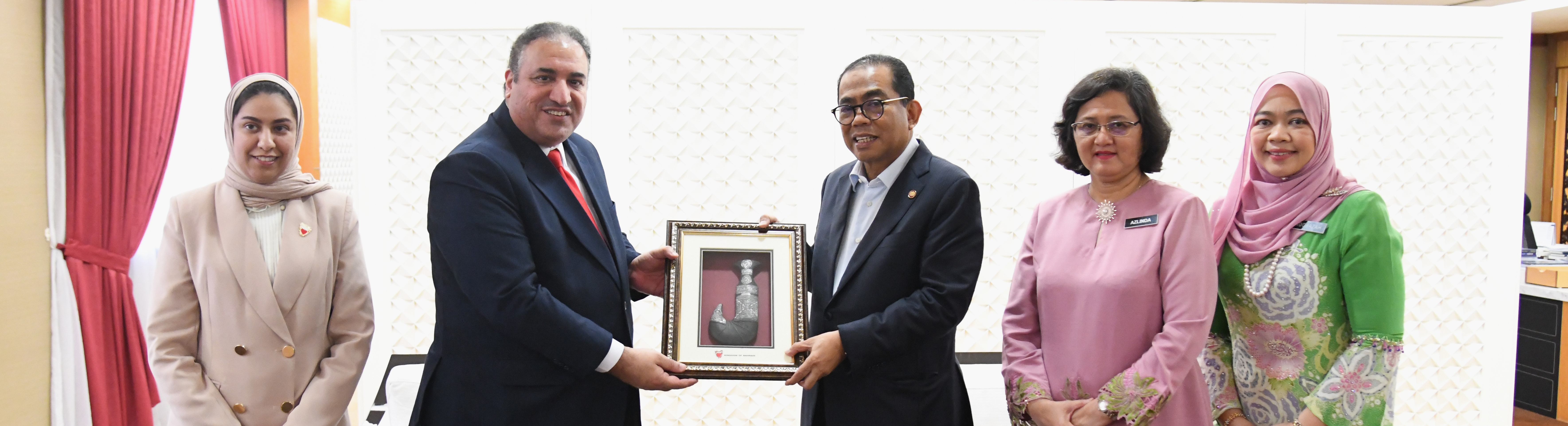 KPT Dan Kerajaan Bahrain Memperkukuh Hubungan Dua Hala Dalam Bidang Pendidikan Tinggi