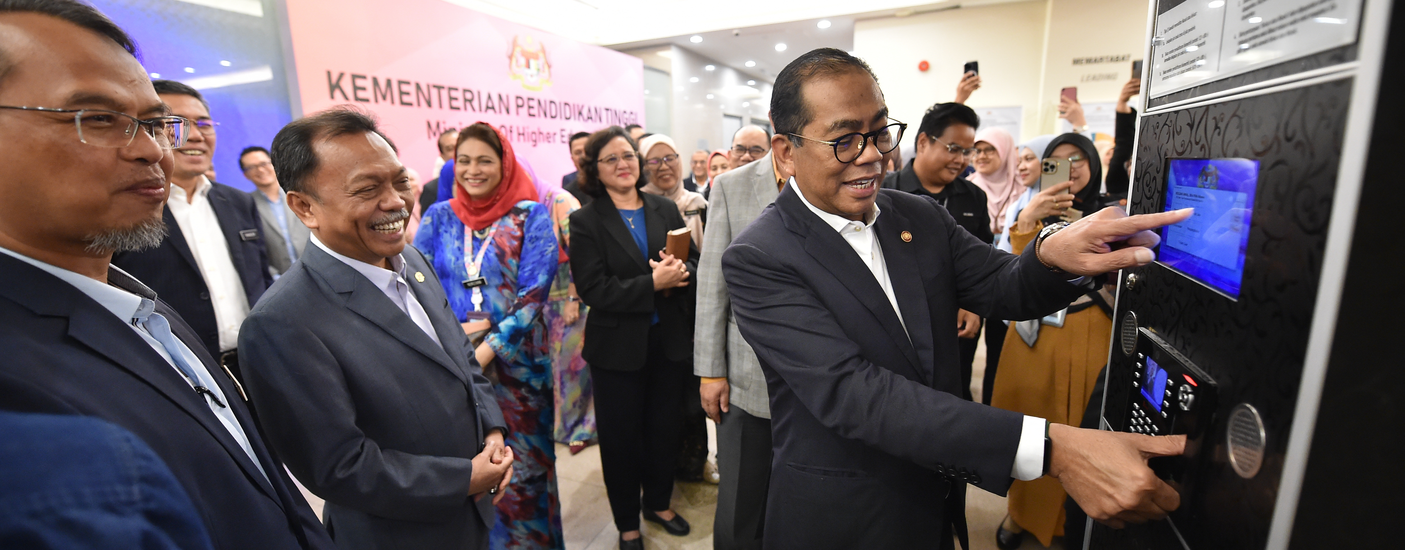 Sesi Lambaian Budi Mantan YB Menteri & Timbalan Menteri KPT