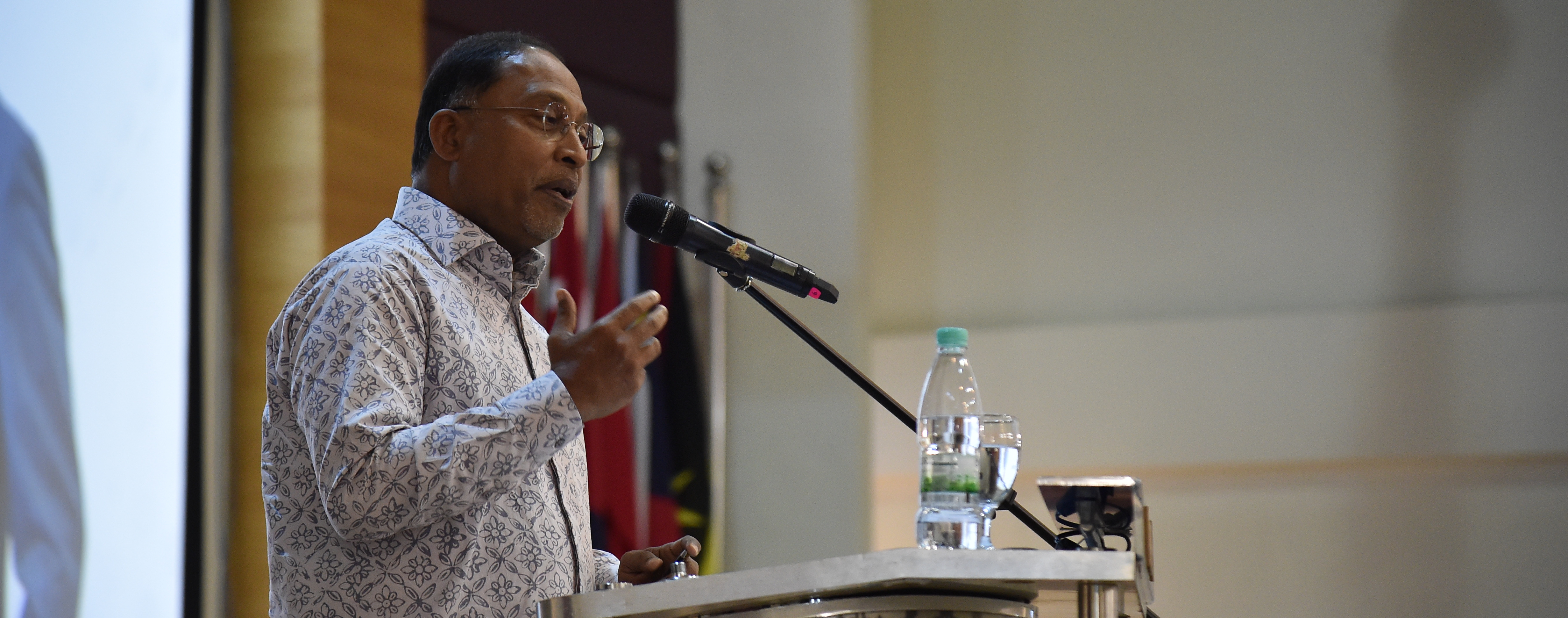 Menteri Terima Pembentangan Hasil Diskusi Program Pengukuhan Pelan Tindakan Landasan Hala Tuju Pendidikan Tinggi 2024