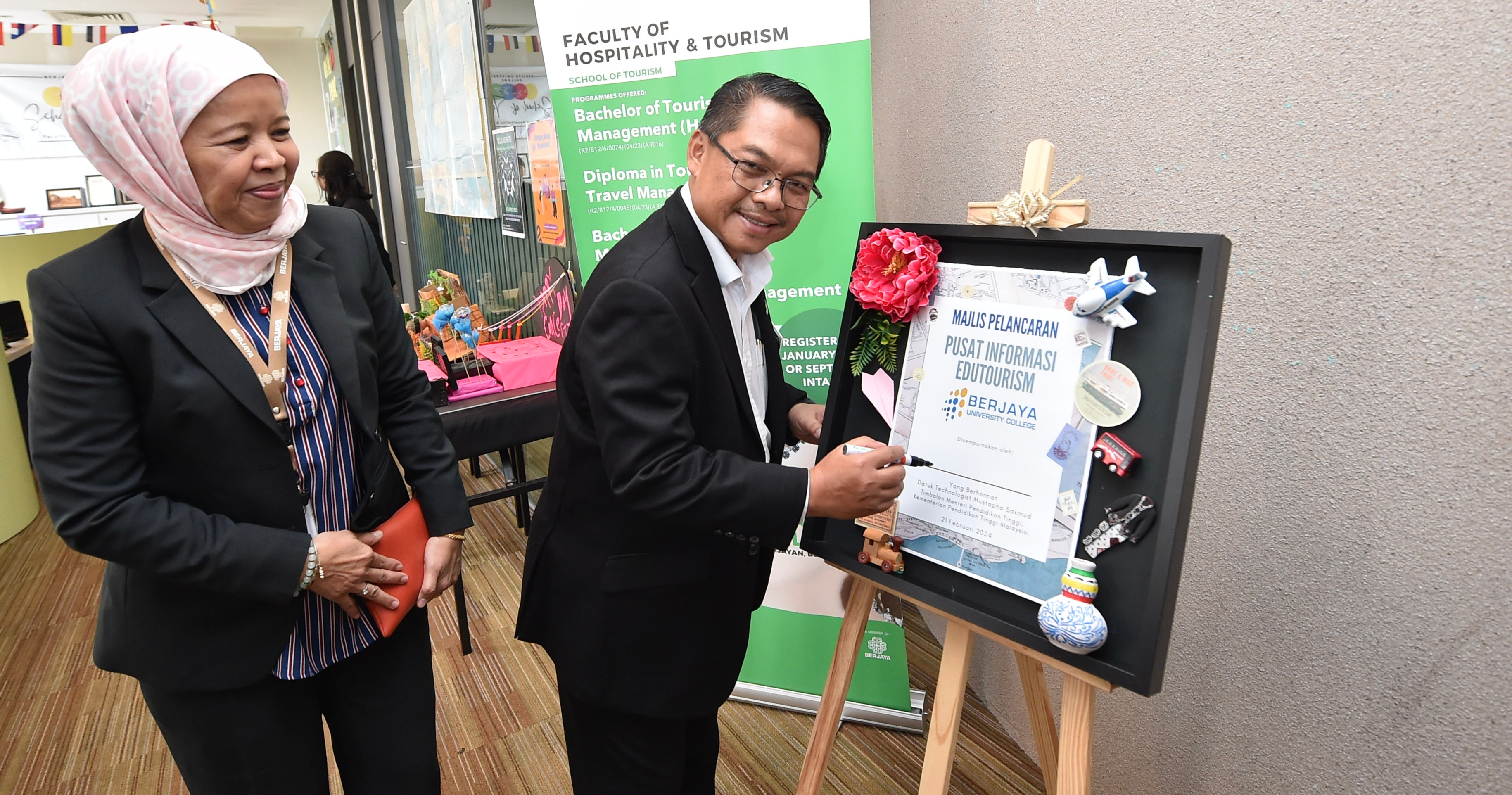 Penglibatan Kumpulan Konglomerat Tempatan Rancakkan Sektor Pendidikan Tinggi Negara