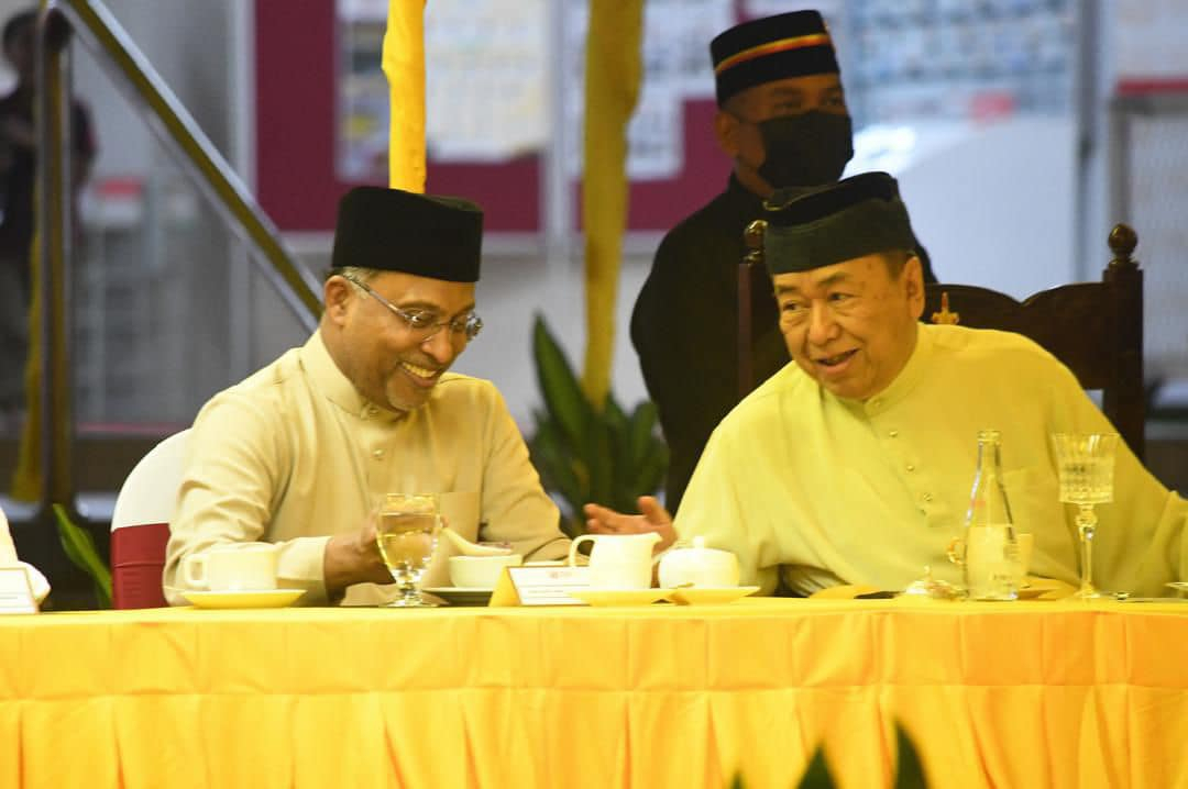 Majlis Berbuka Puasa UPM: DYMM Tuanku Canselor UPM Serah Sumbangan Aidilfitri; YB Menteri Temu Mahasiswa