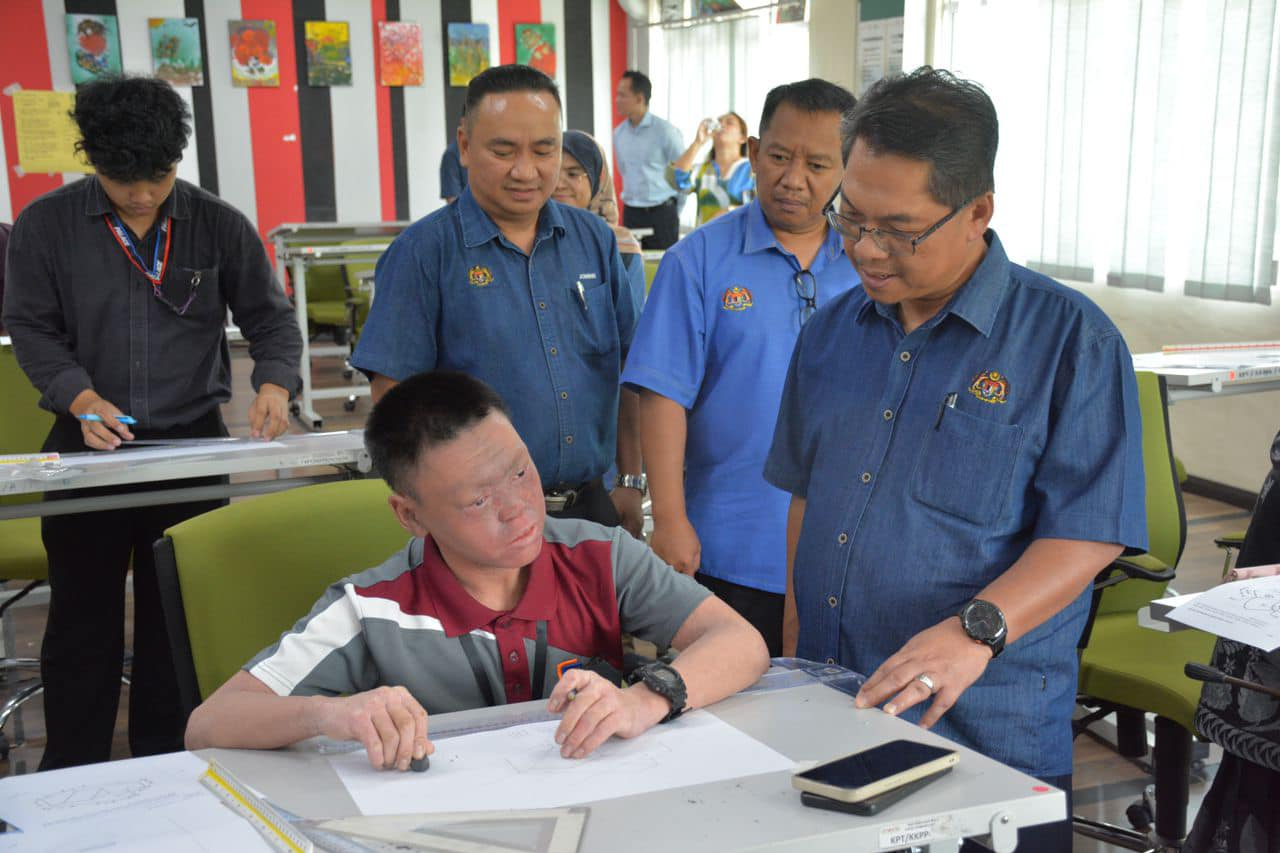 Lawatan Kerja Rasmi YB Timbalan Menteri Pendidikan Tinggi Ke Kolej Komuniti Penampang