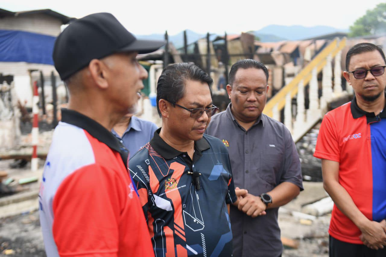 YBTM Lawat Politeknik Tawau, Kolej Komuniti Tawau Dan Santuni Mangsa Kebakaran