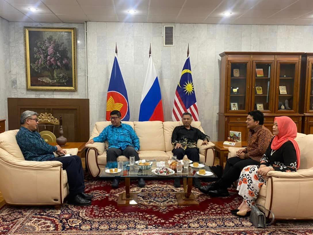Kunjungan Hormat TKSU Dasar Ke Atas Duta Besar Malaysia Ke Rusia & Sesi Bersama Pelajar Malaysia Di Moscow