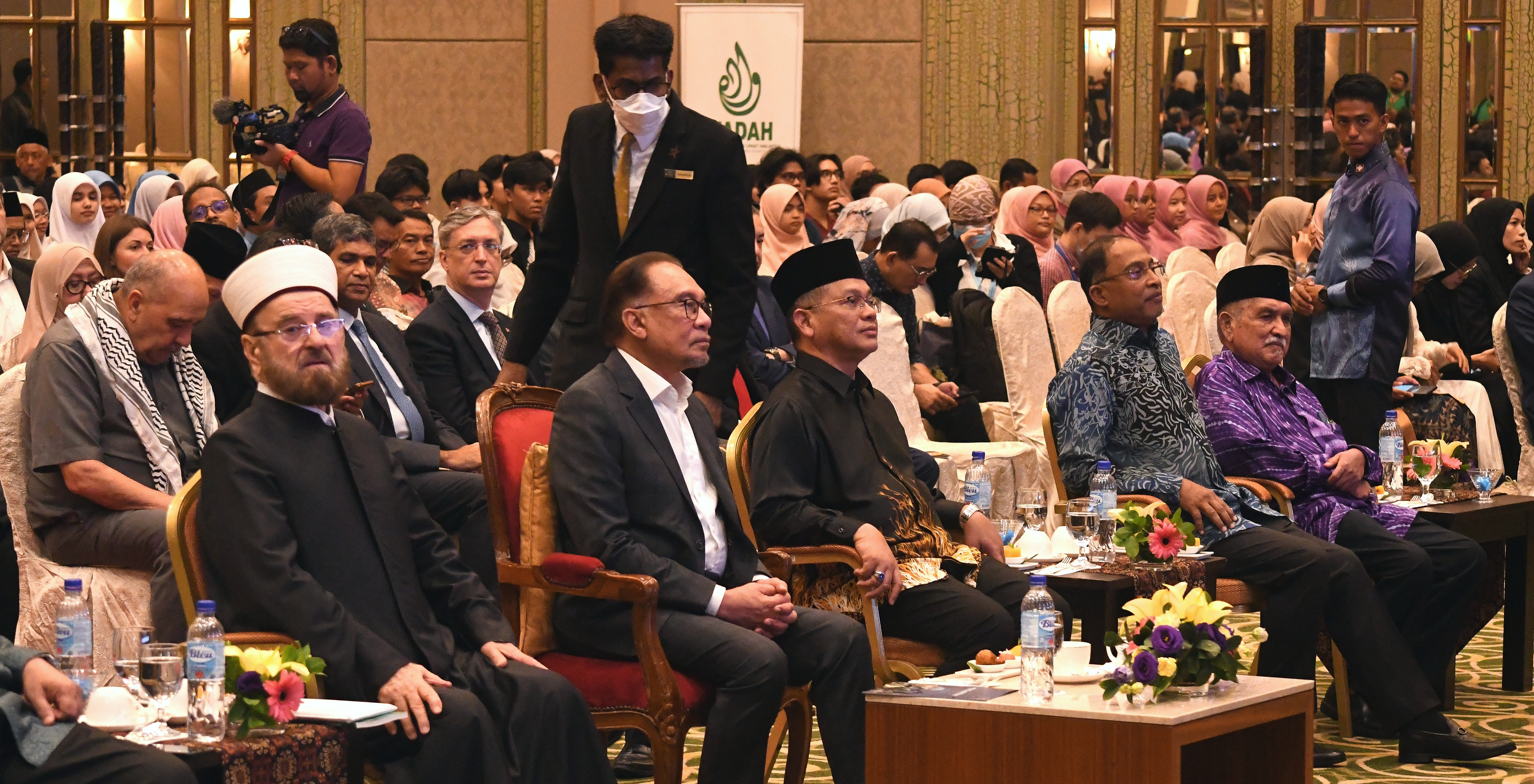Menteri Dan Timbalan Menteri KPT Hadiri Forum Madani Global 2024