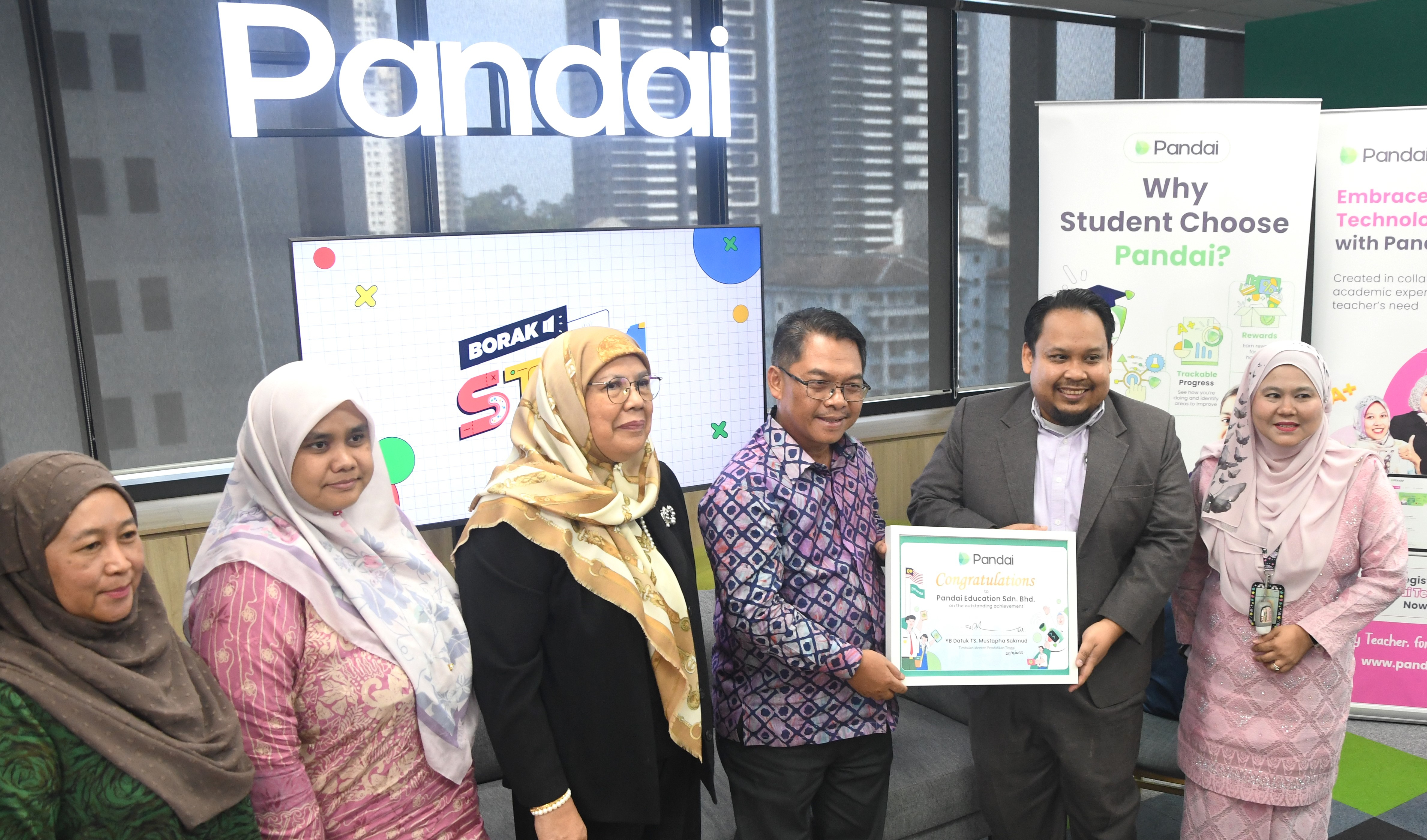 YB Timbalan Menteri Bersiaran Di Program Borak STEM Pandai, Kupas Topik STEM Sektor Pendidikan Tinggi