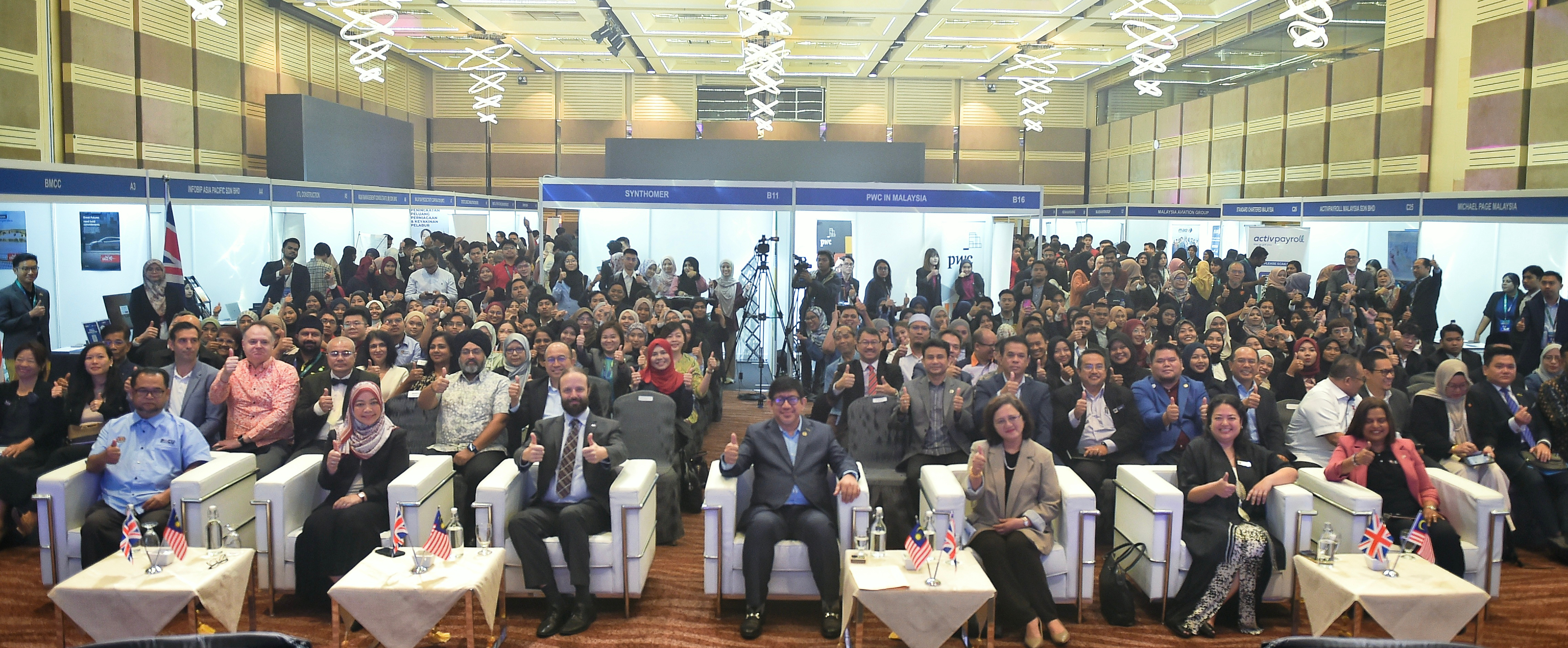 Pameran Kerjaya MOHE-BMCC, Tingkat Peluang Kerjaya Graduan Tempatan Di Arena Global