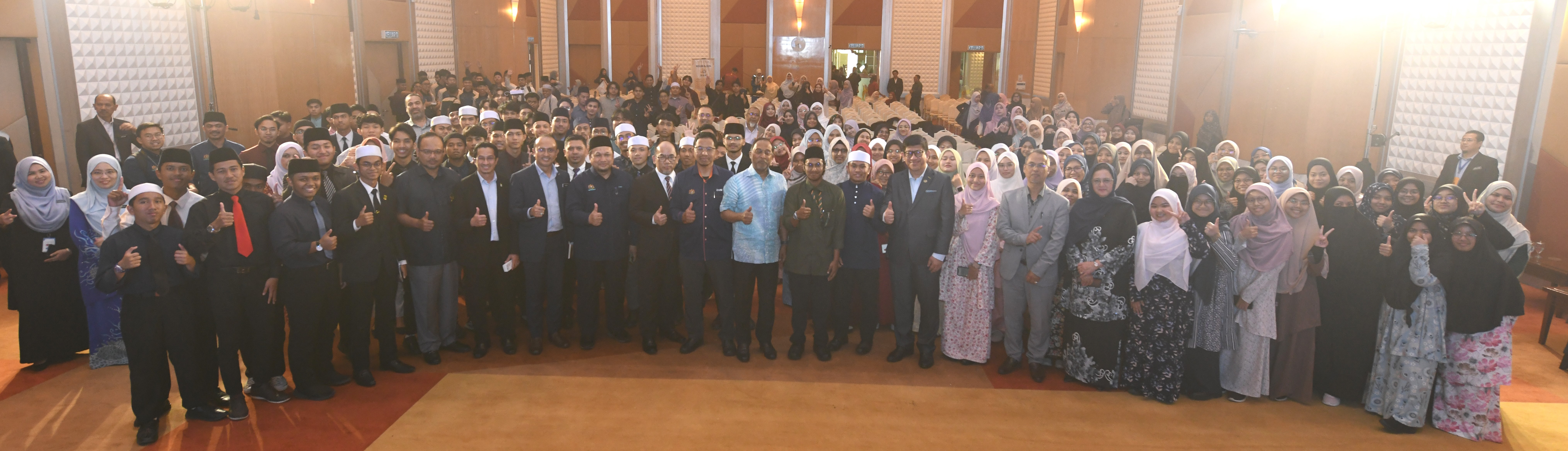 Bakal Pelajar Malaysia Ke Luar Negara Diseru Tekal Sikap Dan Cita, Pesan YB Menteri