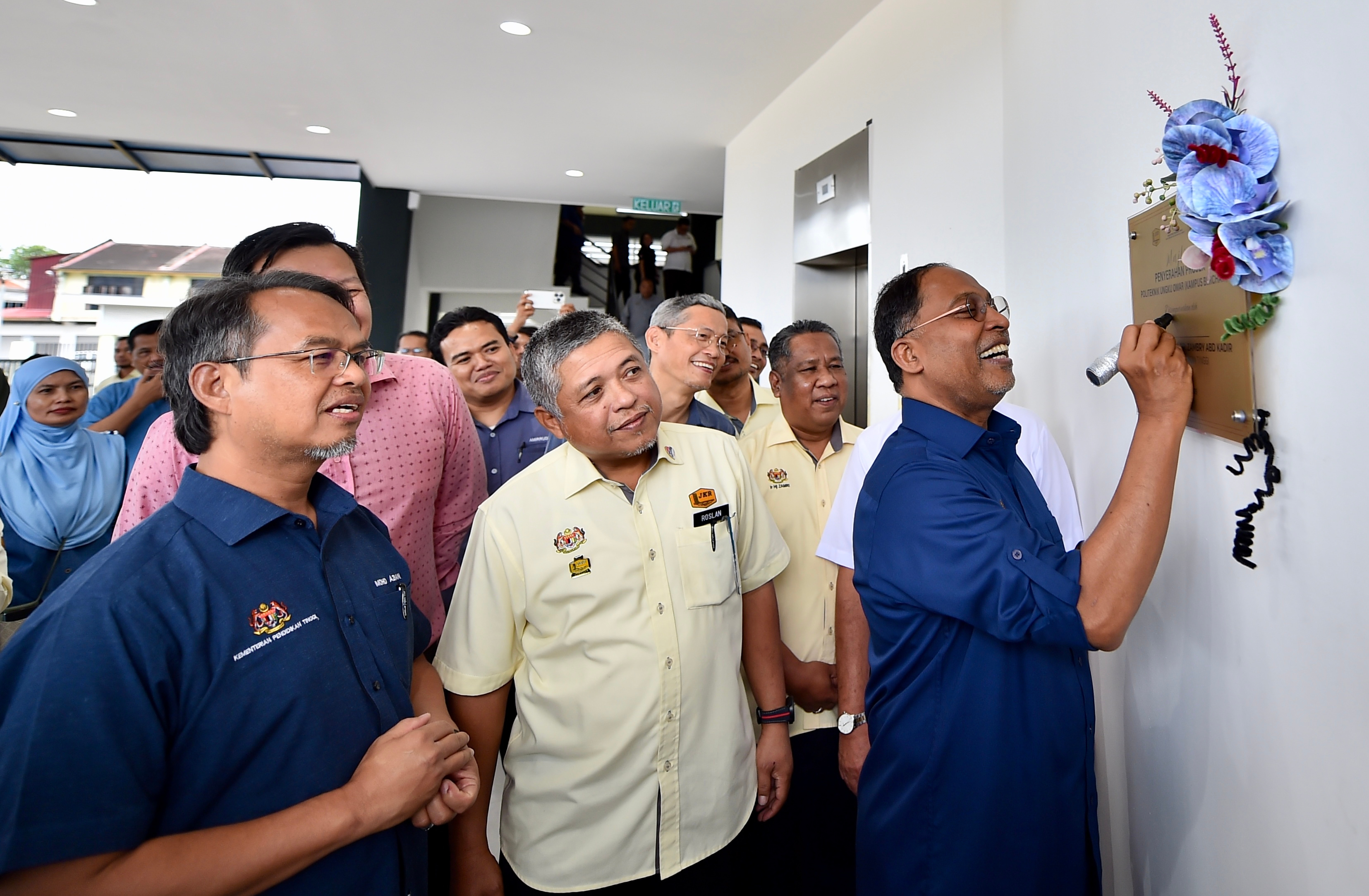 Politeknik Ungku Omar Terima Kunci Kampus Cawangan Bercham