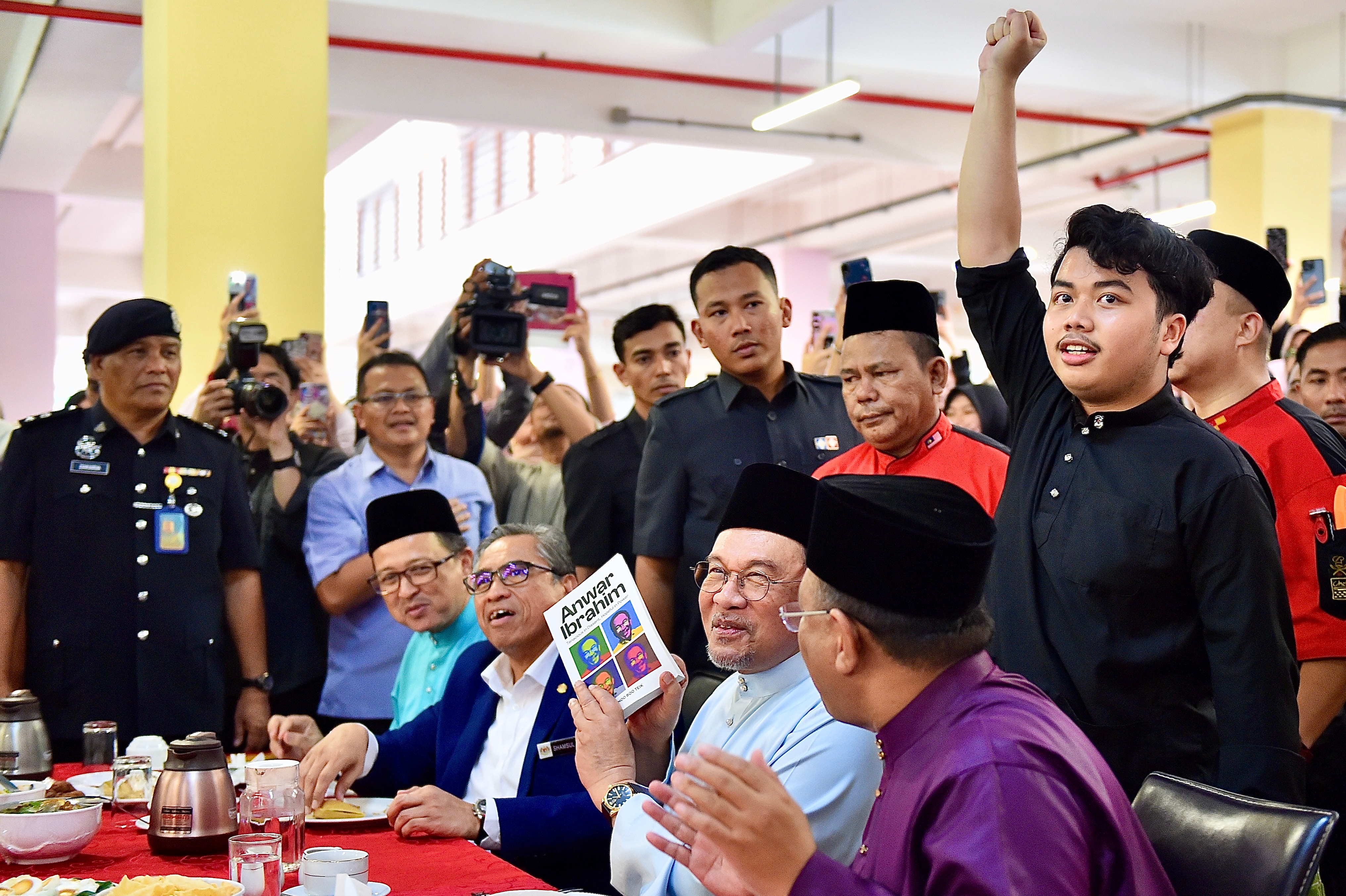 Perdana Menteri Luang Jumaat Di UiTM Kampus Dengkil