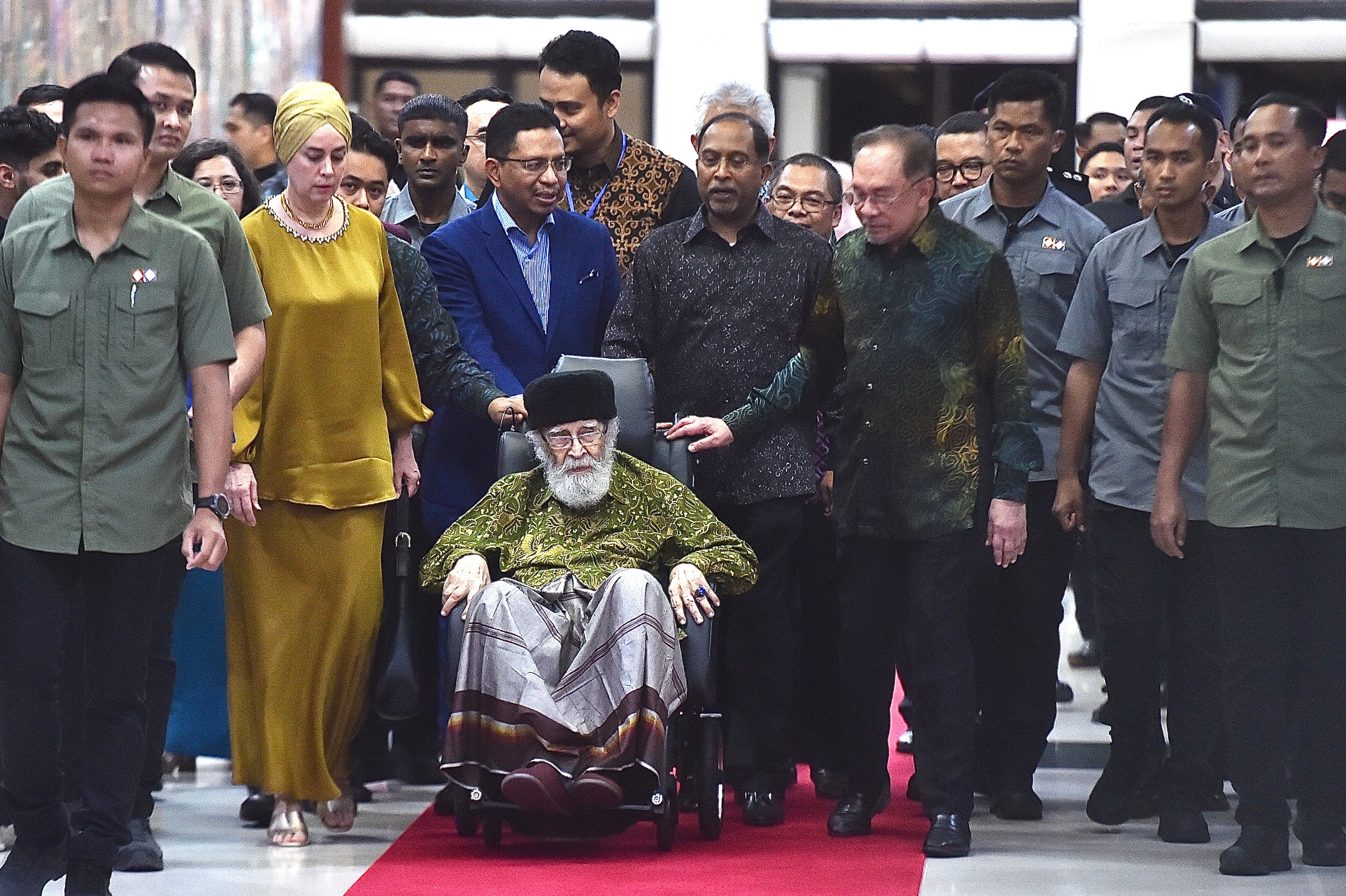 Syarahan Perdana Menekankan Kepentingan Nilai Peradaban Islam Dan Martabat Melayu