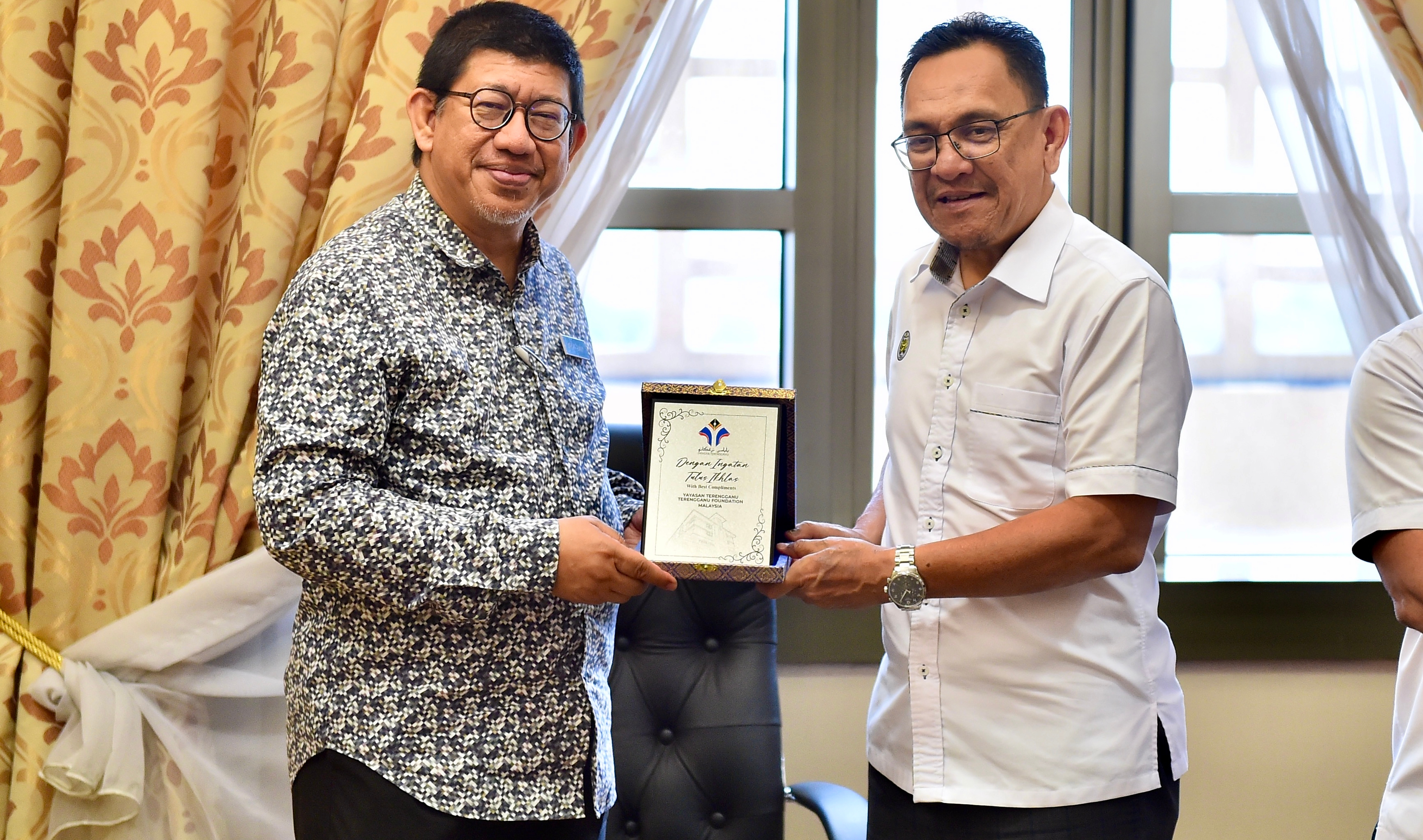 Kunjungan Hormat Yayasan Terengganu Kepada Timbalan Ketua Setiausaha (Dasar) Kementerian Pendidikan Tinggi