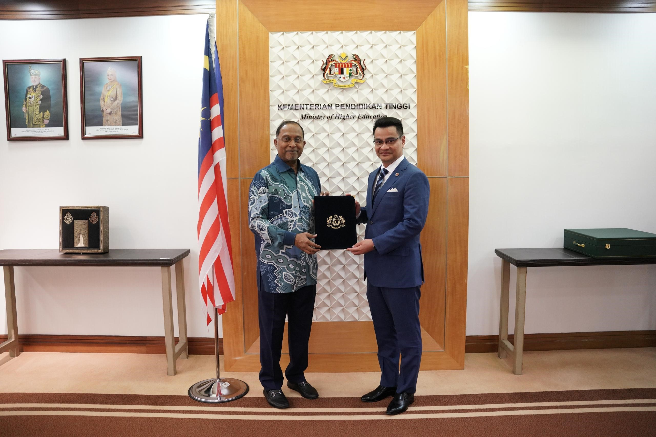 Prof. Ts. Dr. Arham Abdullah Dilantik Naib Canselor UMK Ke-7