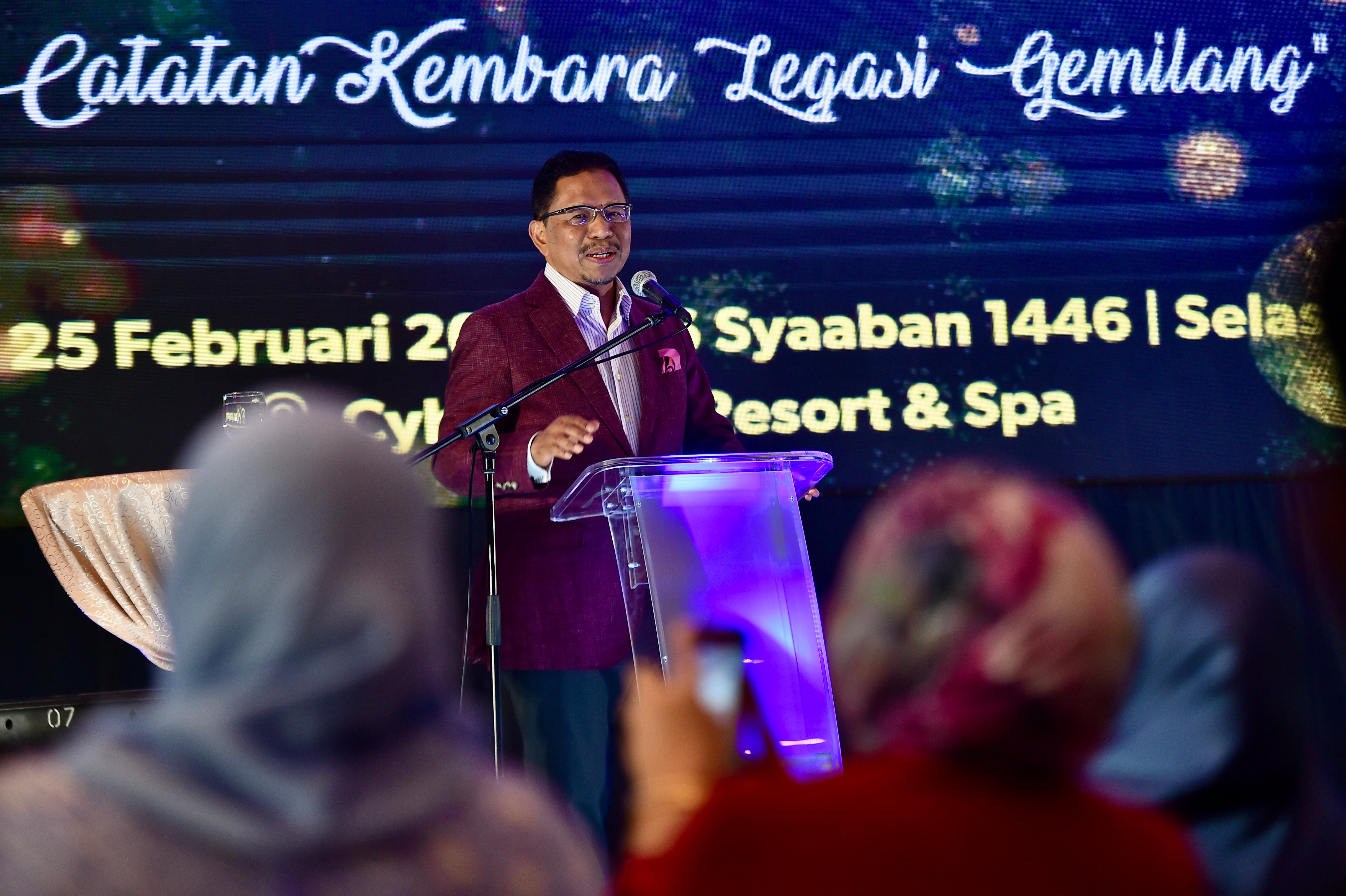 Zaini Ujang: Sosok Legasi Kepimpinan Dan Transformasi Pendidikan Tinggi Negara