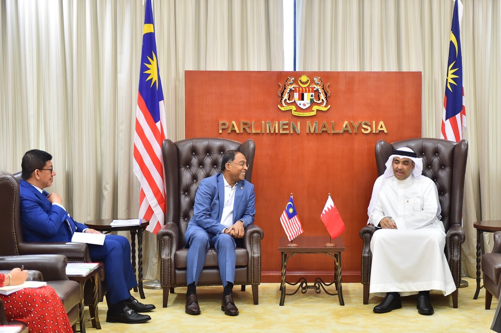 Kunjungan Hormat Duta Besar Bahrain Dan Duta Besar Mesir Ke Malaysia Ke Atas Menteri Pendidikan Tinggi