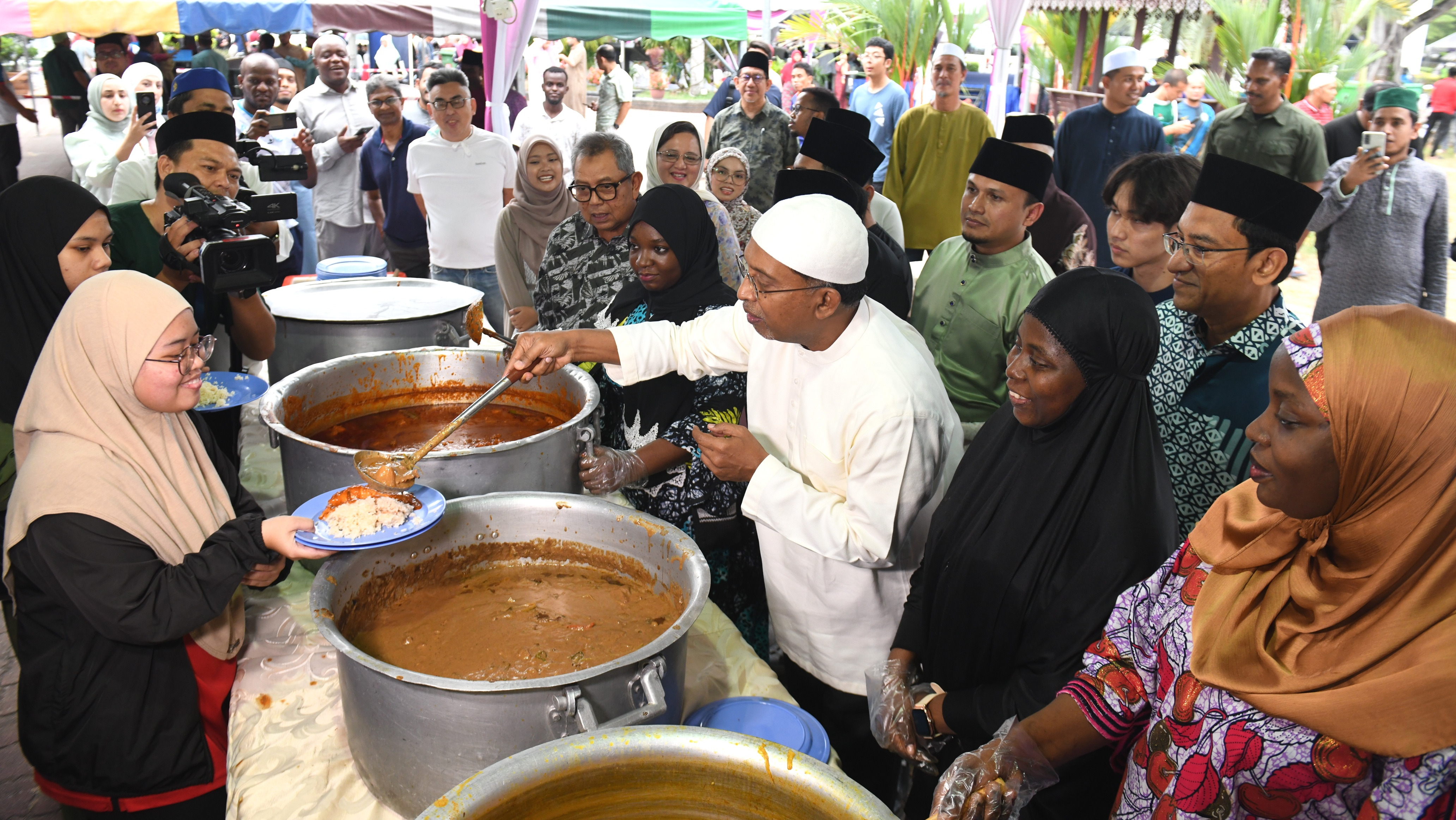 Kembara Ramadan KPT 2025 Singgah Di USM: Erat Ukhuwah, Santuni Mahasiswa
