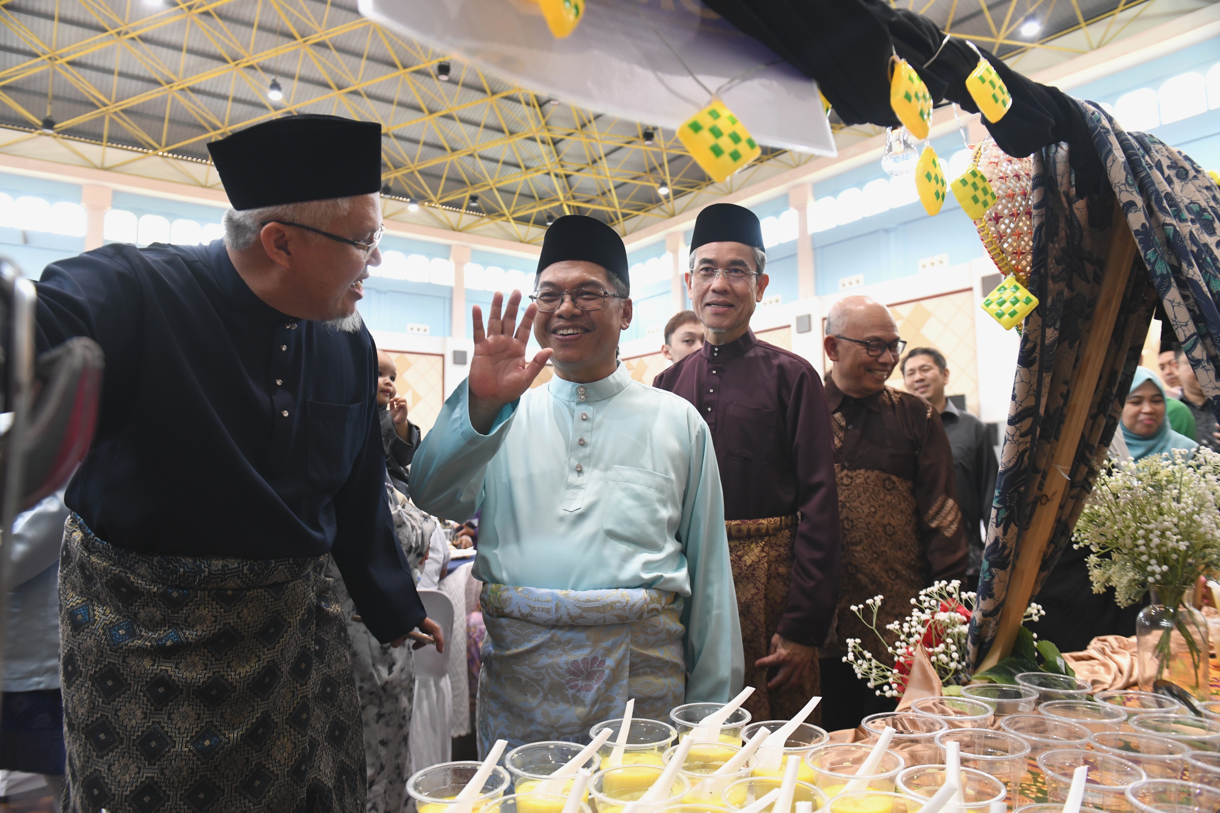 Kemeriahan Syawal Eratkan KPT Dan Rakyat