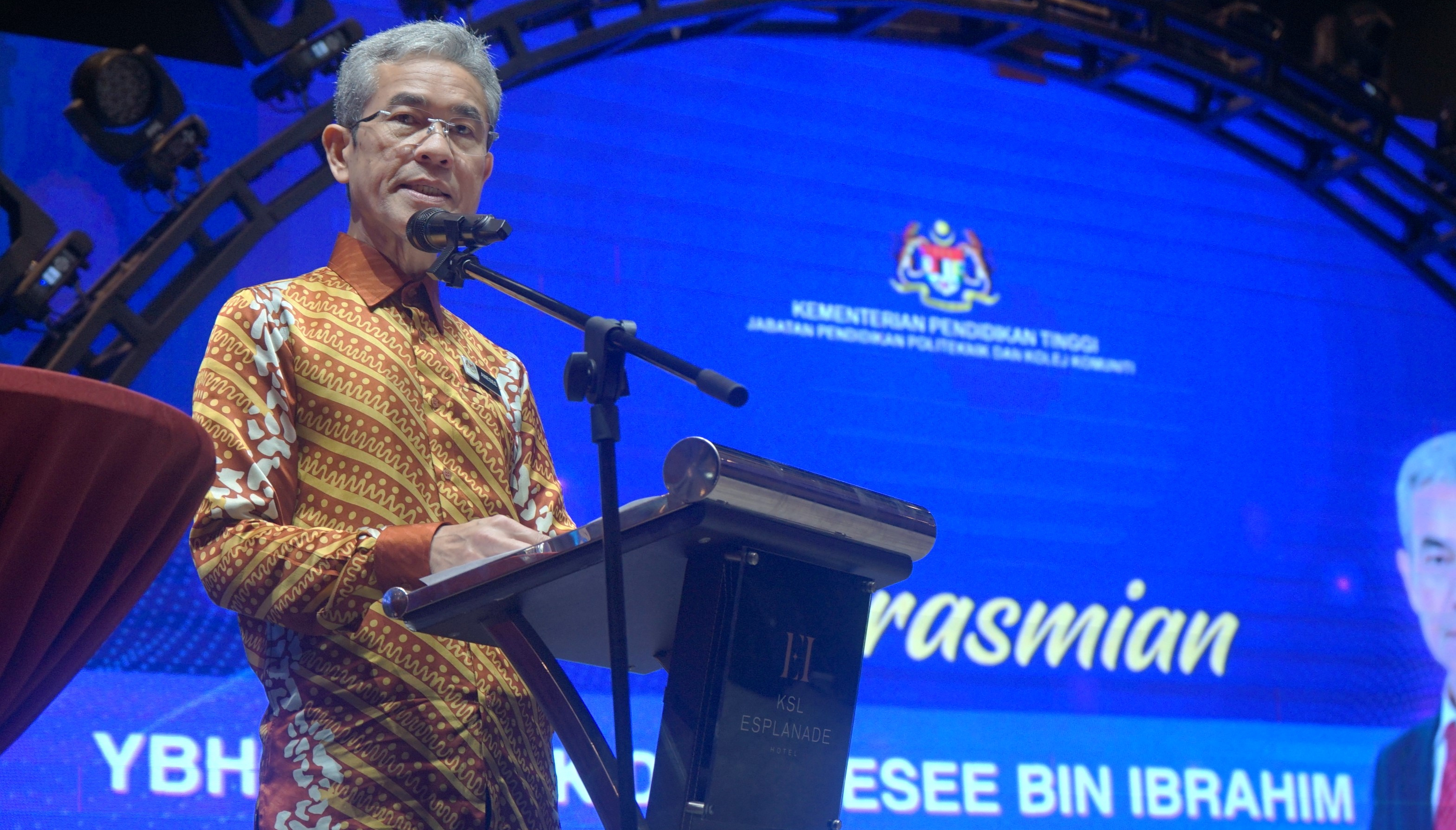 Tiga (3) Elemen Utama Kepimpinan Berintegriti: Pegang Prinsip, Bina Kepercayaan, Tinggal Legasi