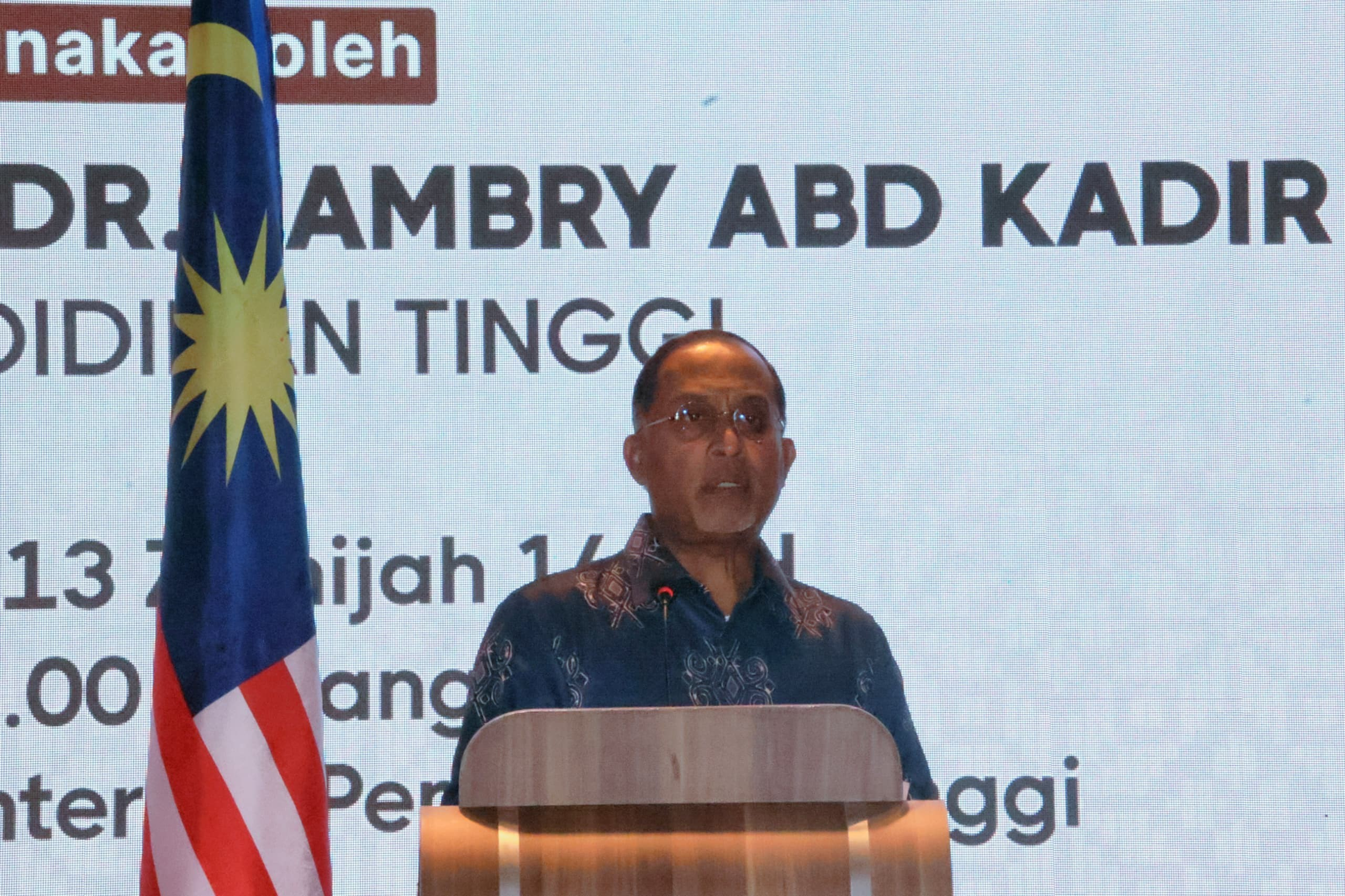 YB Menteri Seru Warga KPT Nilai Semula Pencapaian Separuh Penggal, Perkuat Kerja Berkumpulan Capai Hala Tuju Kementerian