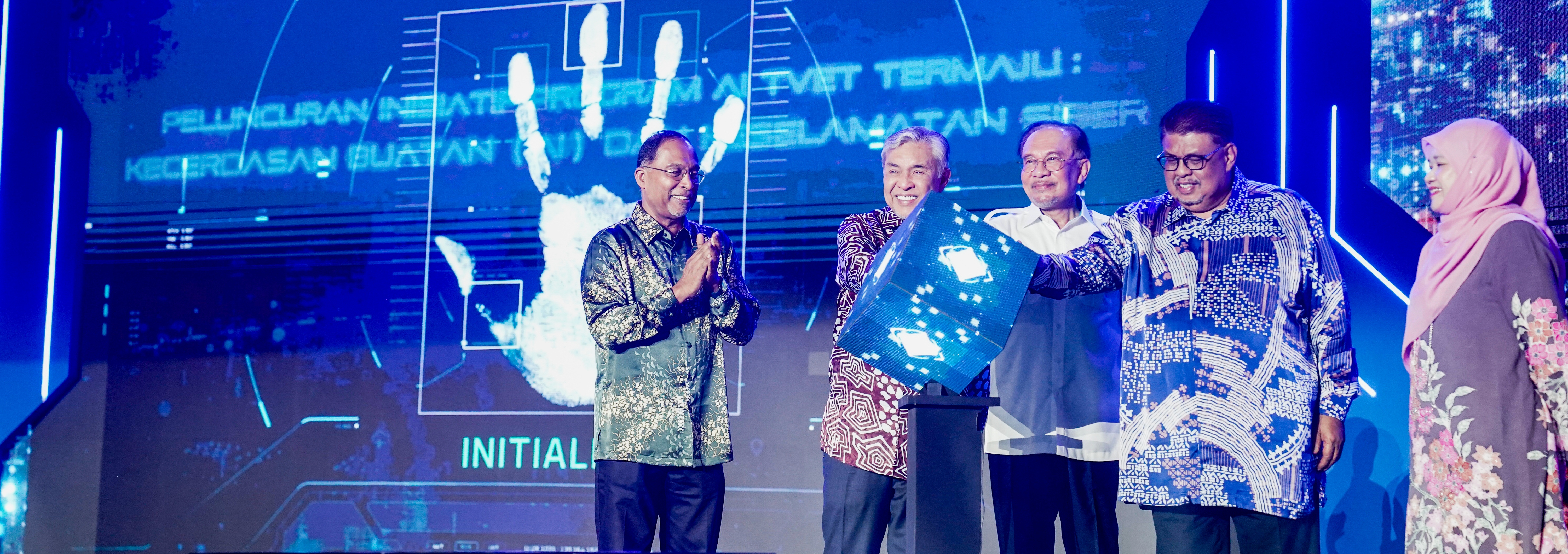 Hari TVET Negara 2025: PM Gesa Perubahan Paradigma Pendidikan Negara, Luncur Faix UTeM, Umum Dana Tambahan RM50 Juta MTVET