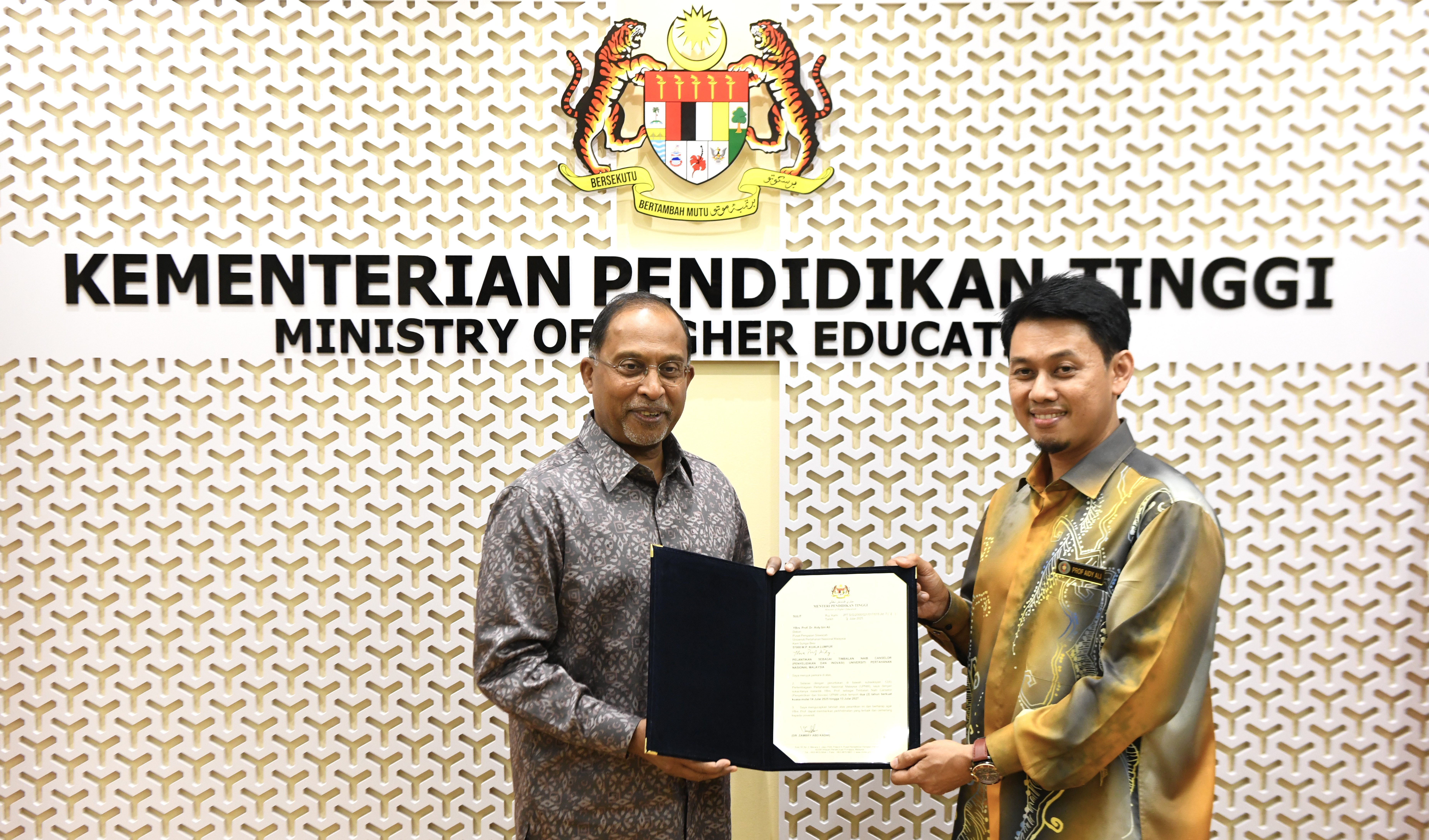 Prof. Dr. Aidy Ali Dilantik Sebagai Timbalan Naib Canselor (Penyelidikan Dan Inovasi) UPNM Yang Baharu