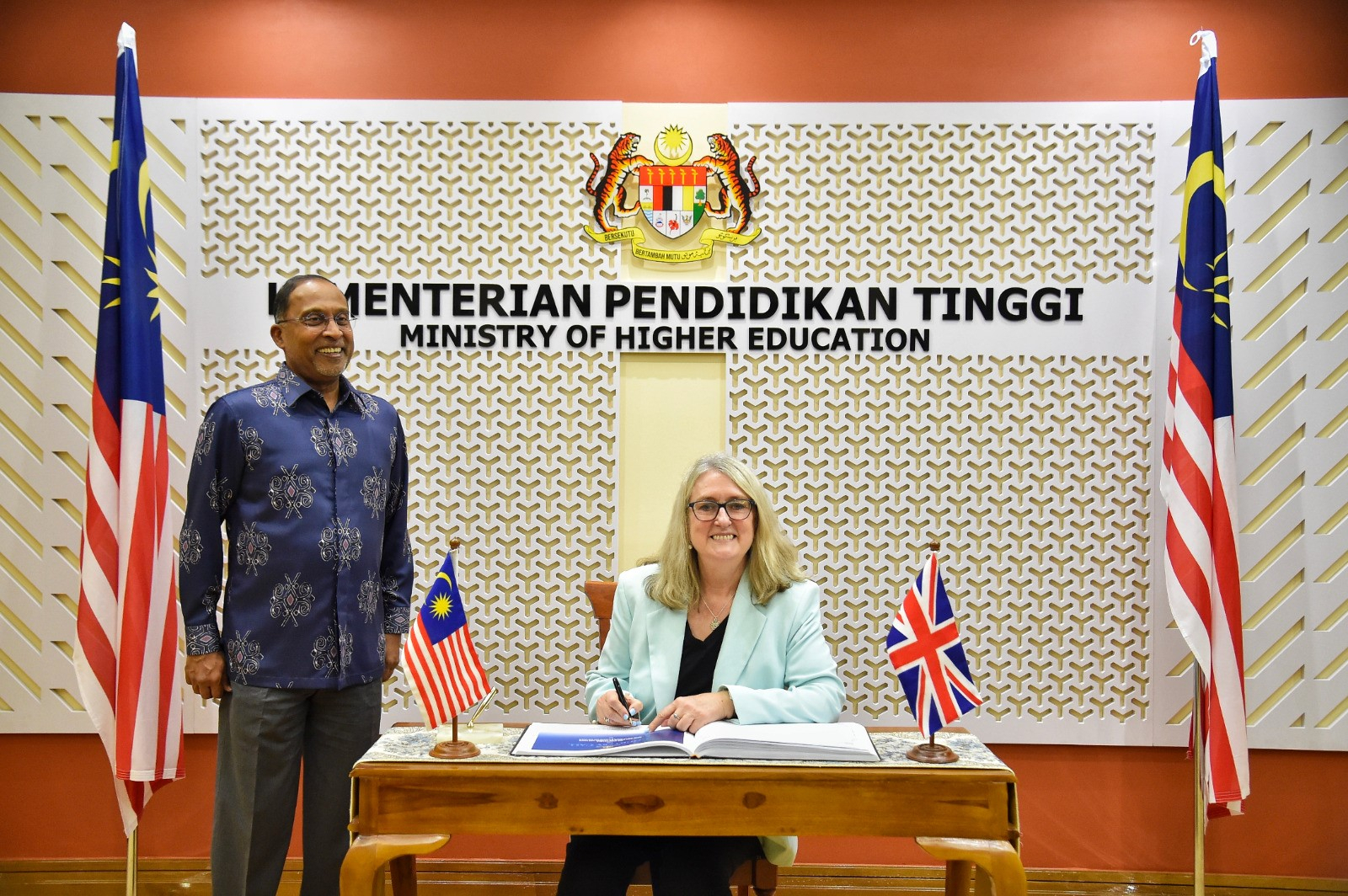 Mesyuarat Dua Hala Malaysia–United Kingdom Perkukuh Agenda Pendidikan Tinggi