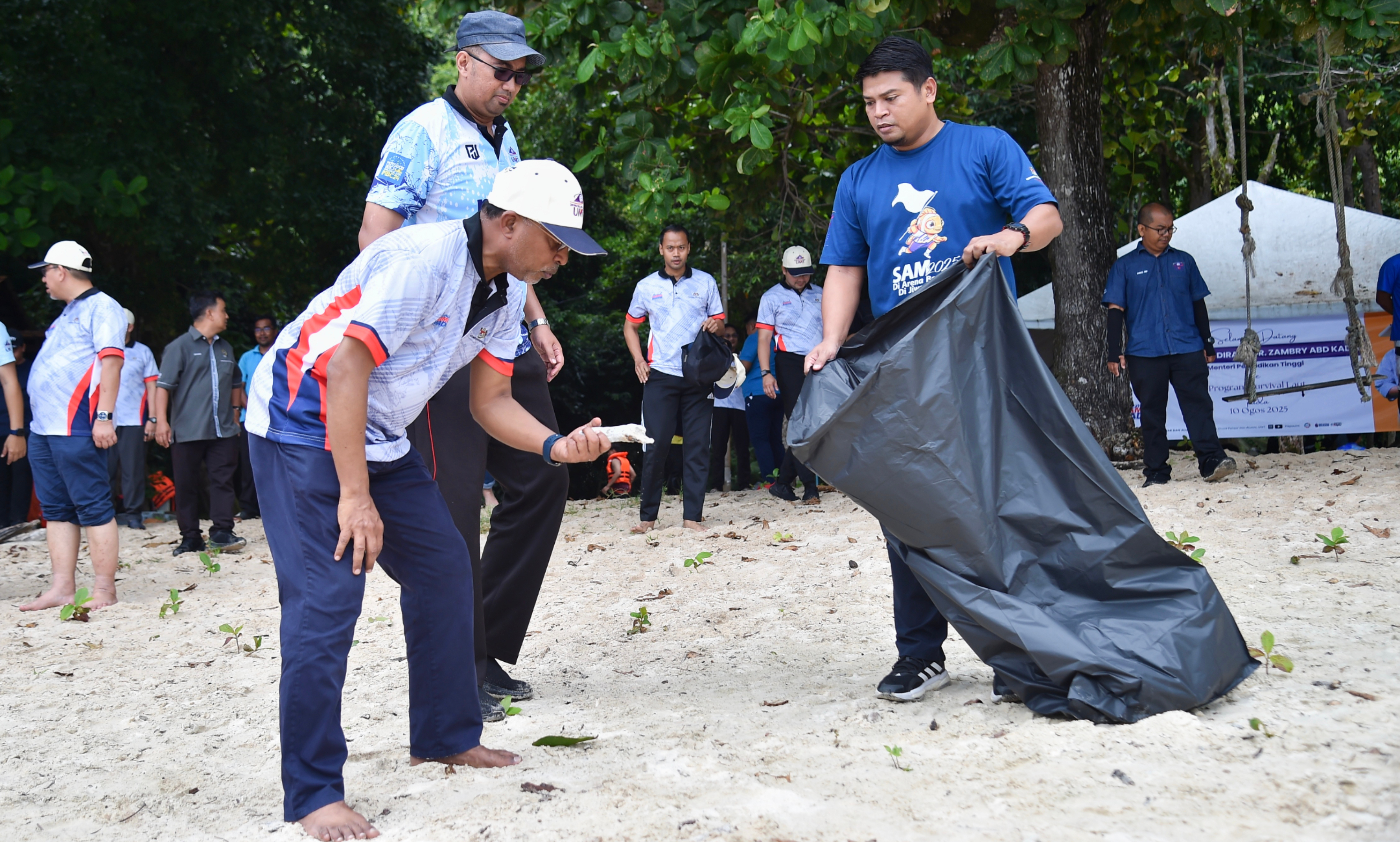SEMARAK KAMPUS MADANI 2025 TERENGGANU KE PULAU BIDONG, LAWAT PUSAT PENYELIDIKAN MARIN SEMULA JADI UMT