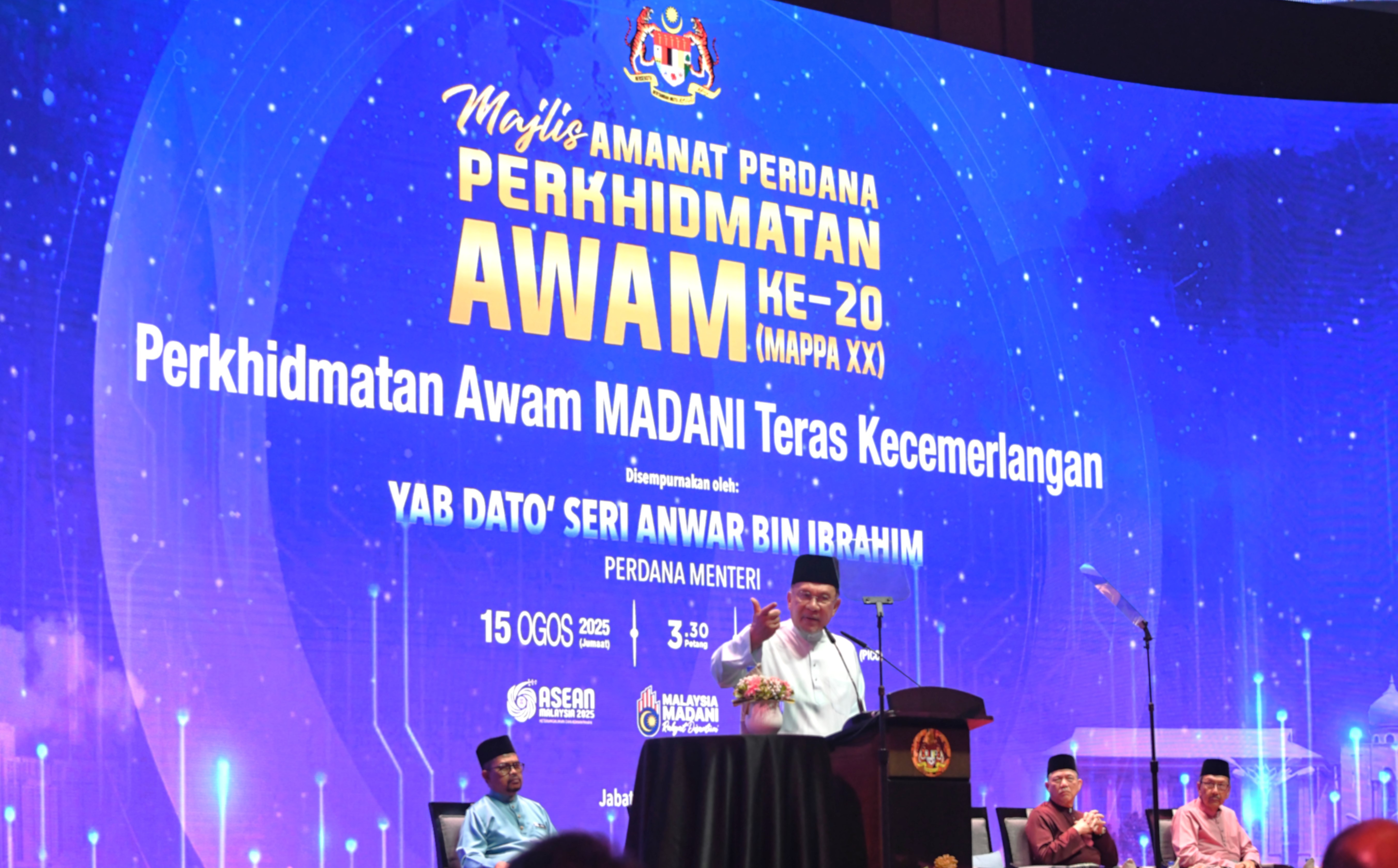 29	Dasar Pembangunan Bakat Perkhidmatan Awam Pacu Kecemerlangan Sektor Awam Negara