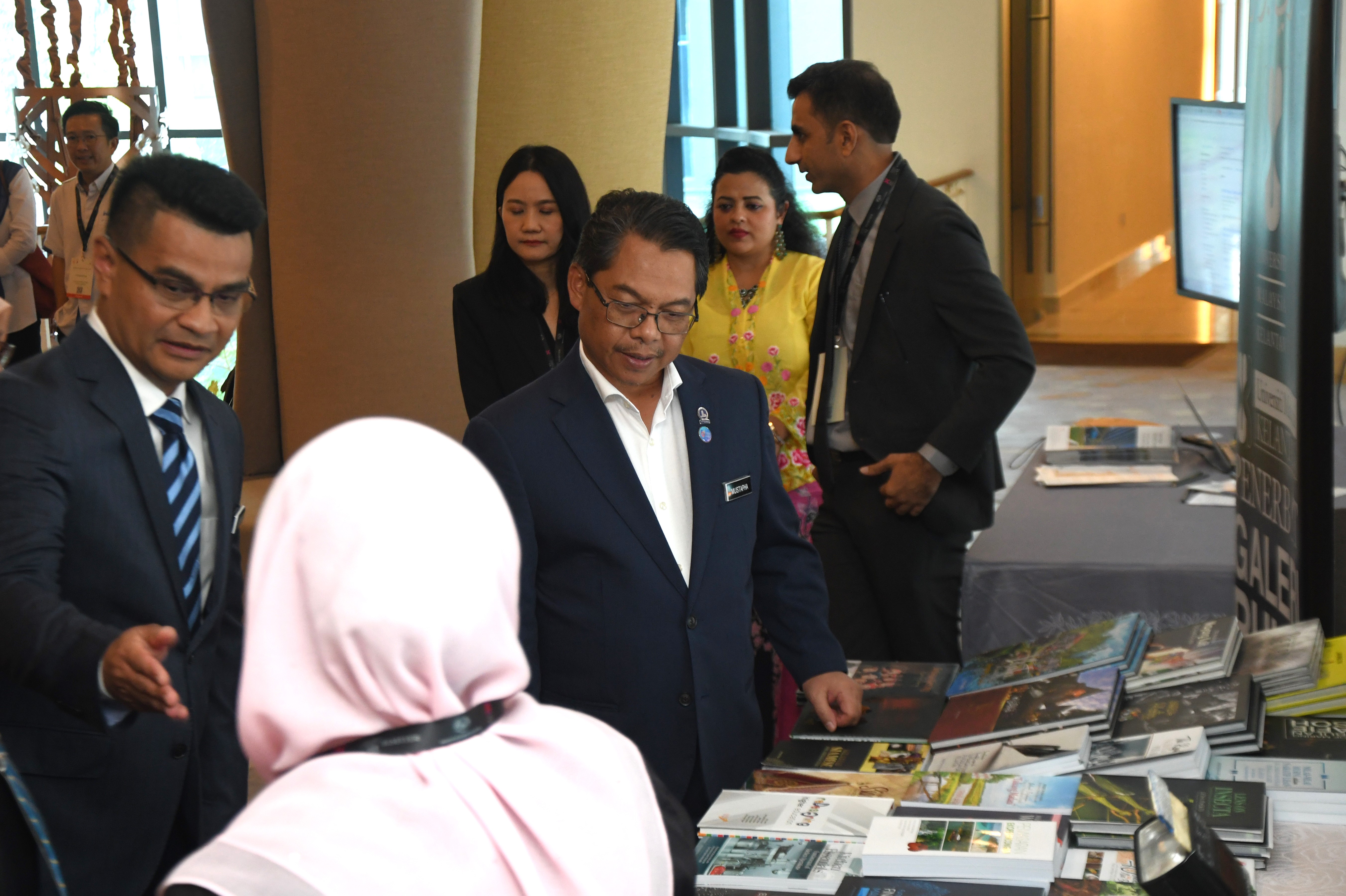 Malaysia Memacu Transformasi Penyelidikan & Inovasi Dengan Scopus AI