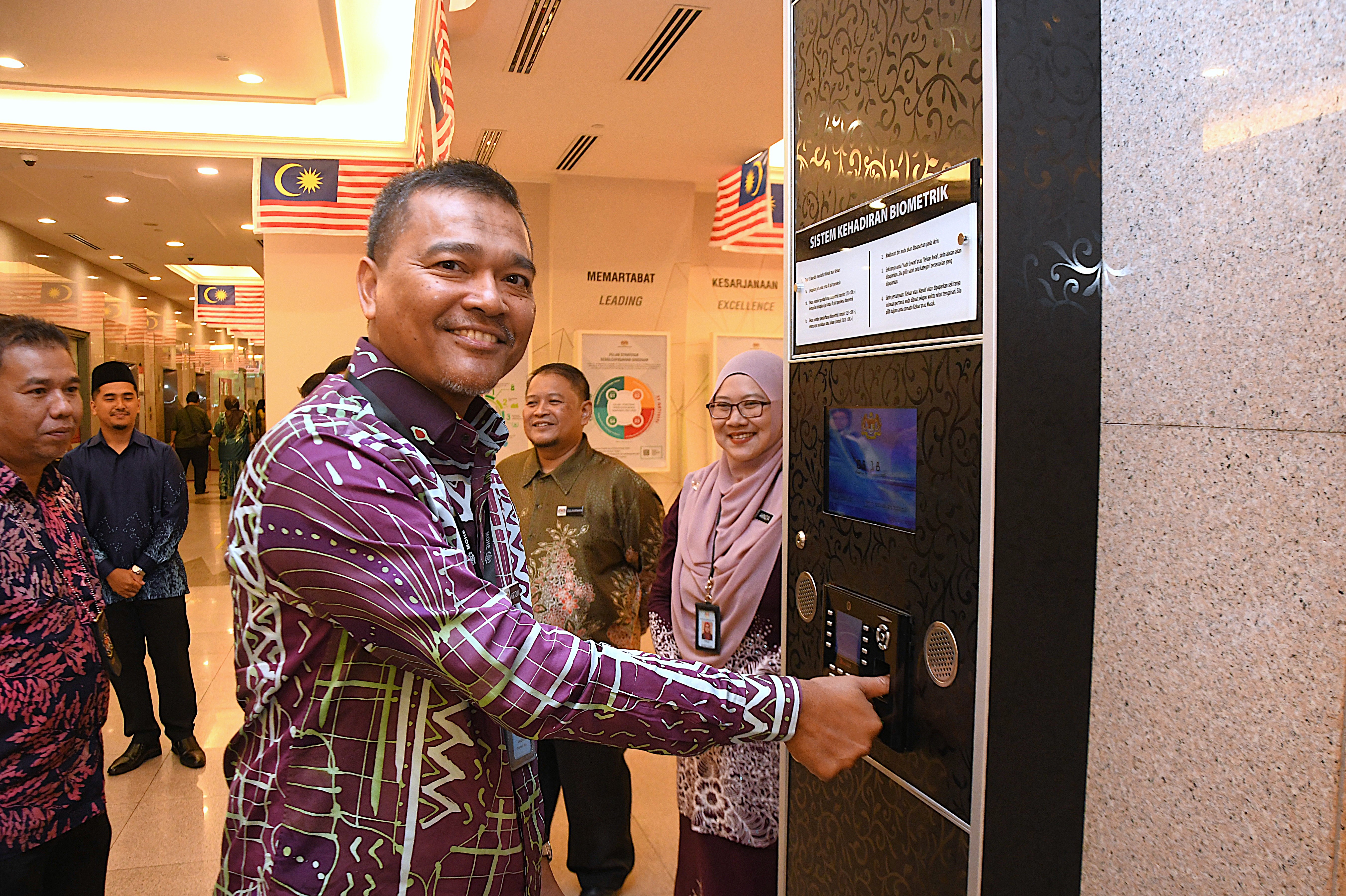 Datuk Ts. Dr. Mohd Nor Azman Mulakan Tugas Di KPT Sebagai TKSU (PP)