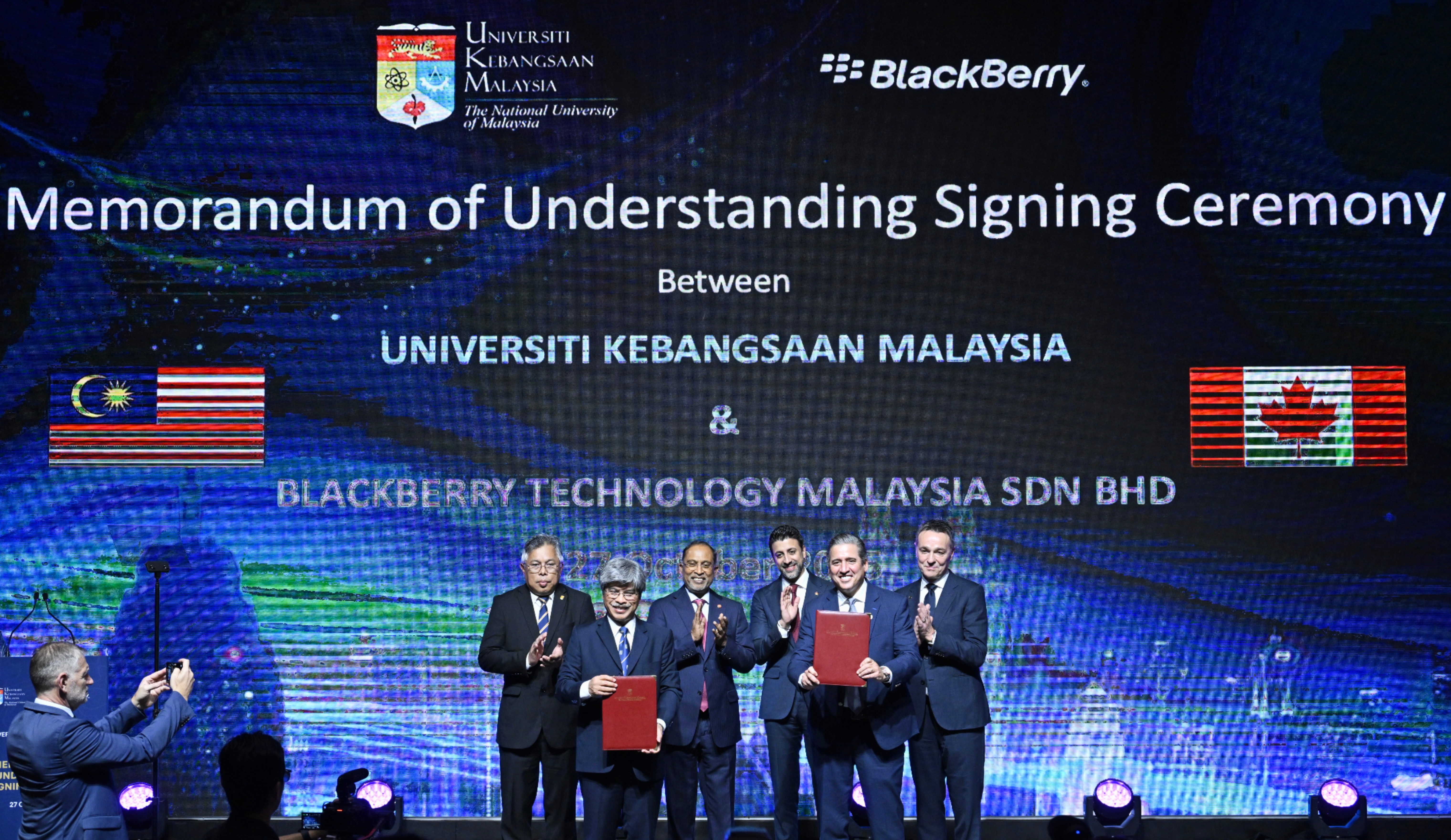 ASEAN: UKM-BlackBerry Meterai MoU Bangunkan Tenaga Mahir Digital Tempatan Dan Serantau