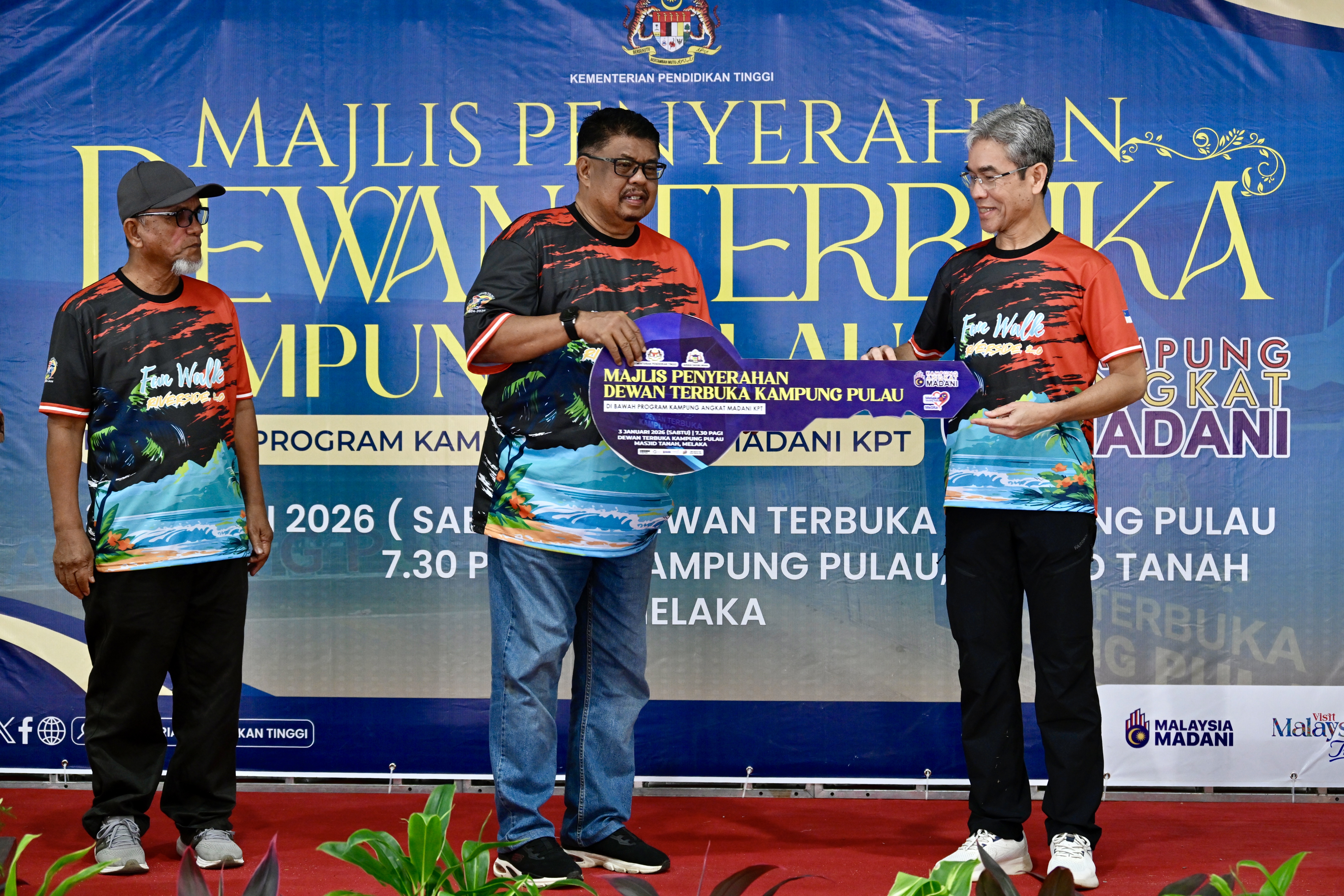 KPT Serah Projek Kampung Angkat MADANI: Sinergi Infrastruktur Moden Dan Pemindahan Ilmu Di Kampung Pulau